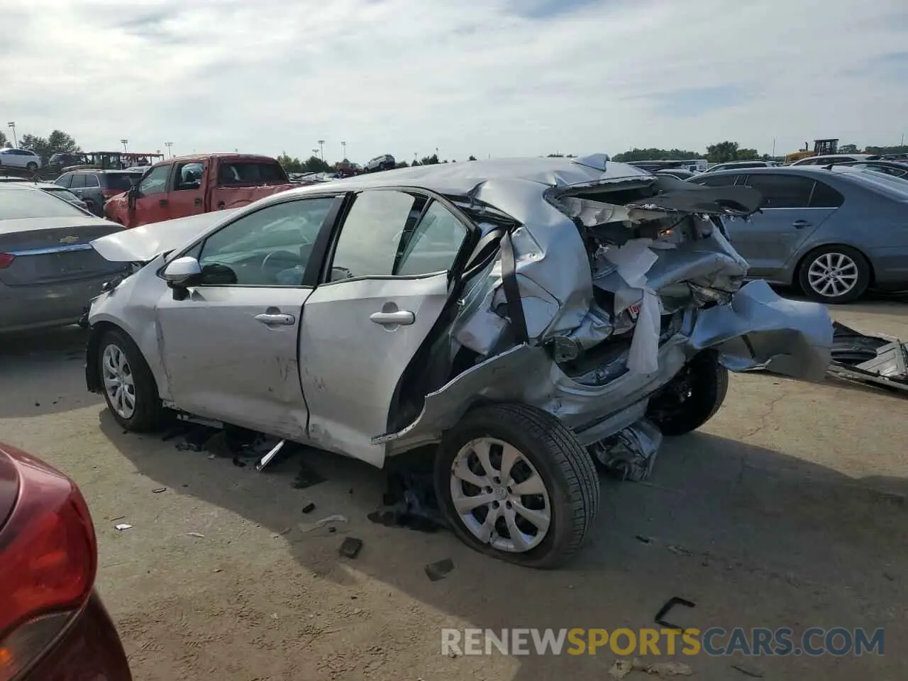 2 fotografías del automóvil dañado 5YFB4MDE5RP193906 TOYOTA COROLLA 2024