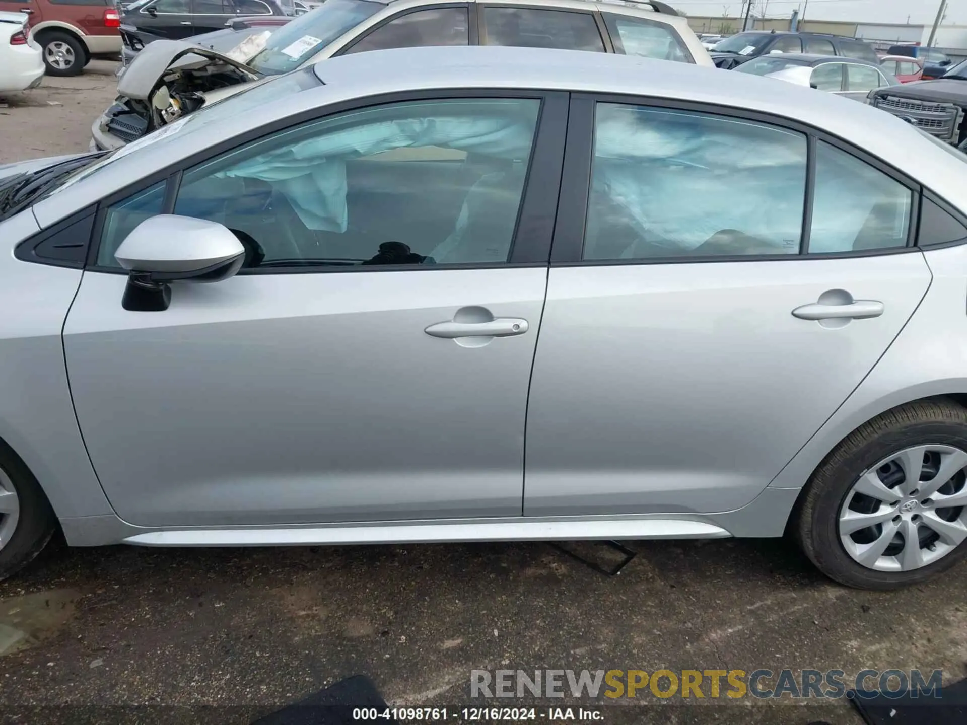 14 fotografías del automóvil dañado 5YFB4MDE6RP116235 TOYOTA COROLLA 2024
