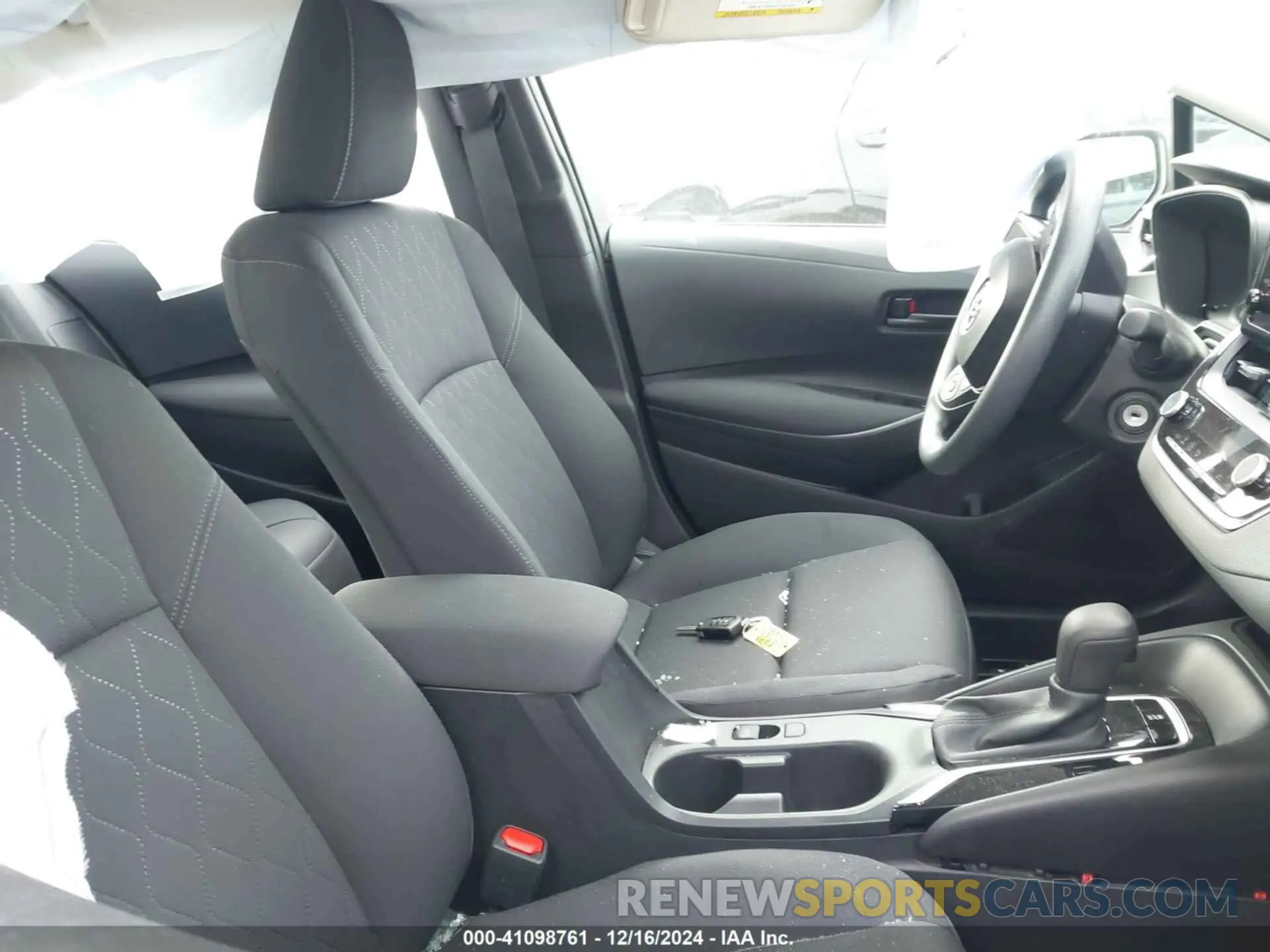 5 fotografías del automóvil dañado 5YFB4MDE6RP116235 TOYOTA COROLLA 2024