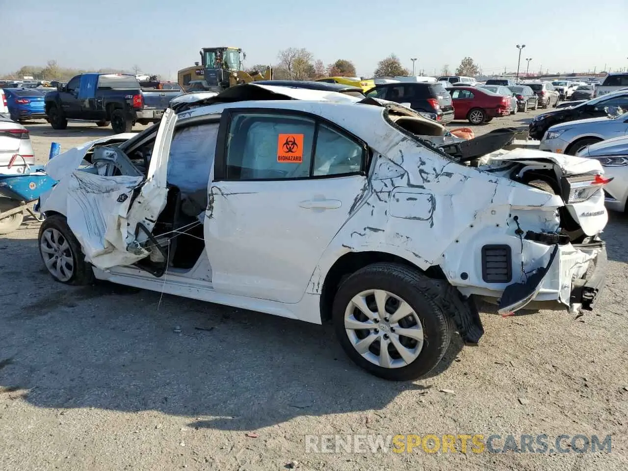 2 fotografías del automóvil dañado 5YFB4MDE6RP135349 TOYOTA COROLLA 2024