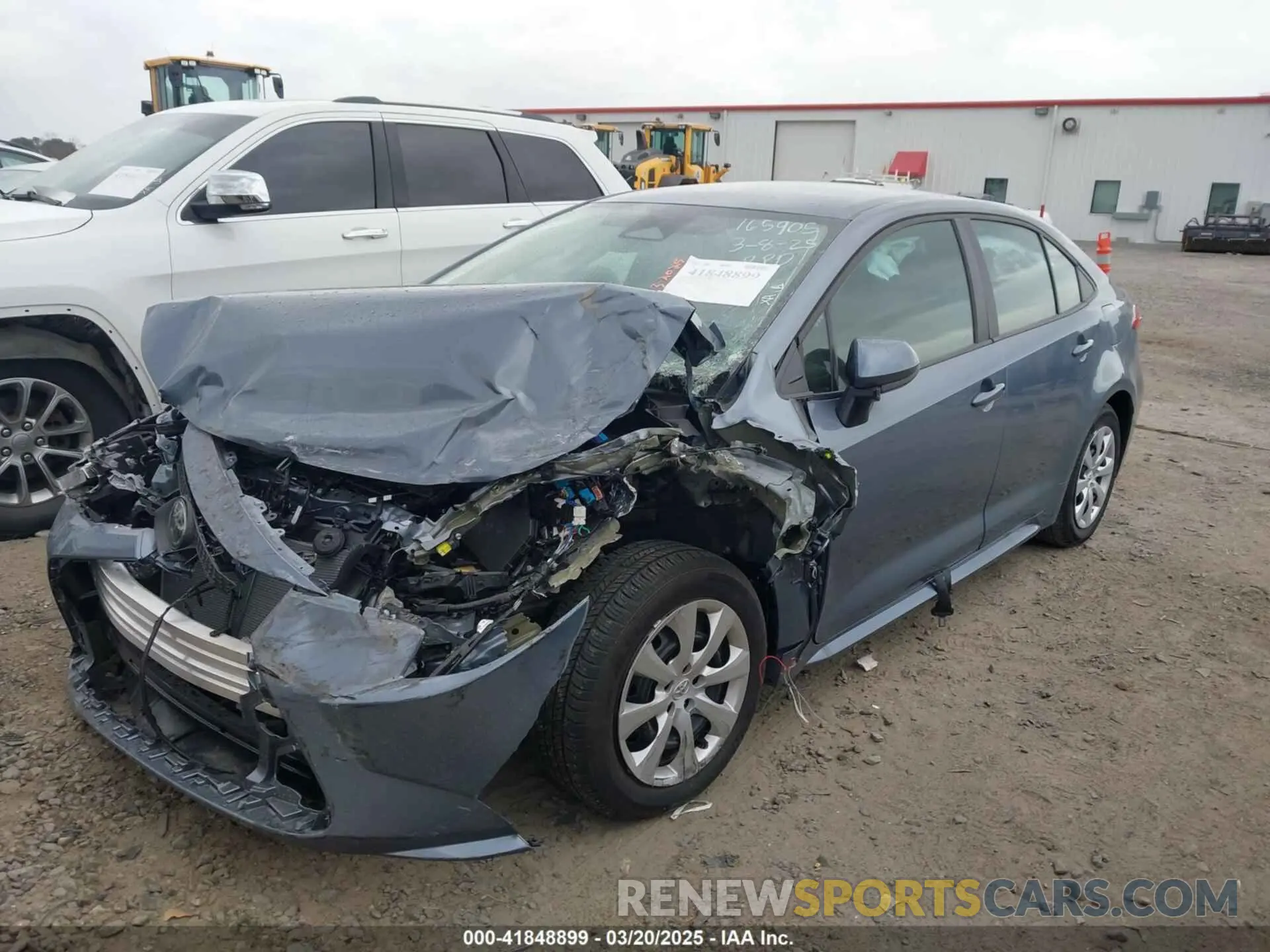 2 fotografías del automóvil dañado 5YFB4MDE6RP165905 TOYOTA COROLLA 2024
