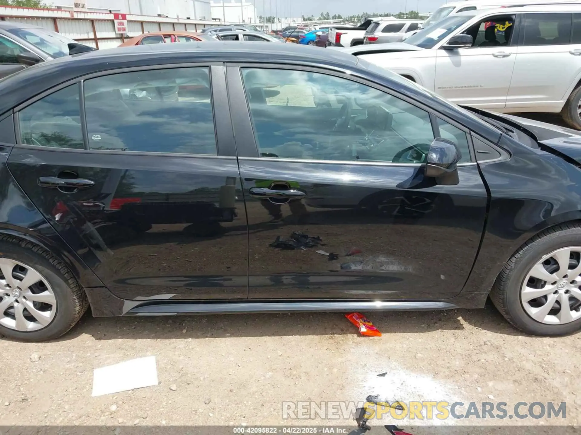 13 fotografías del automóvil dañado 5YFB4MDE6RP179531 TOYOTA COROLLA 2024