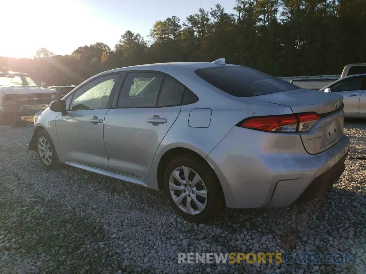 2 fotografías del automóvil dañado 5YFB4MDE6RP202872 TOYOTA COROLLA 2024
