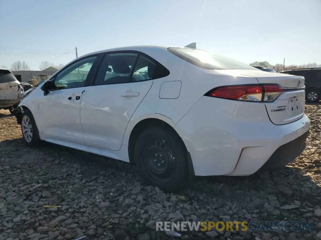 2 fotografías del automóvil dañado 5YFB4MDE6RP211328 TOYOTA COROLLA 2024