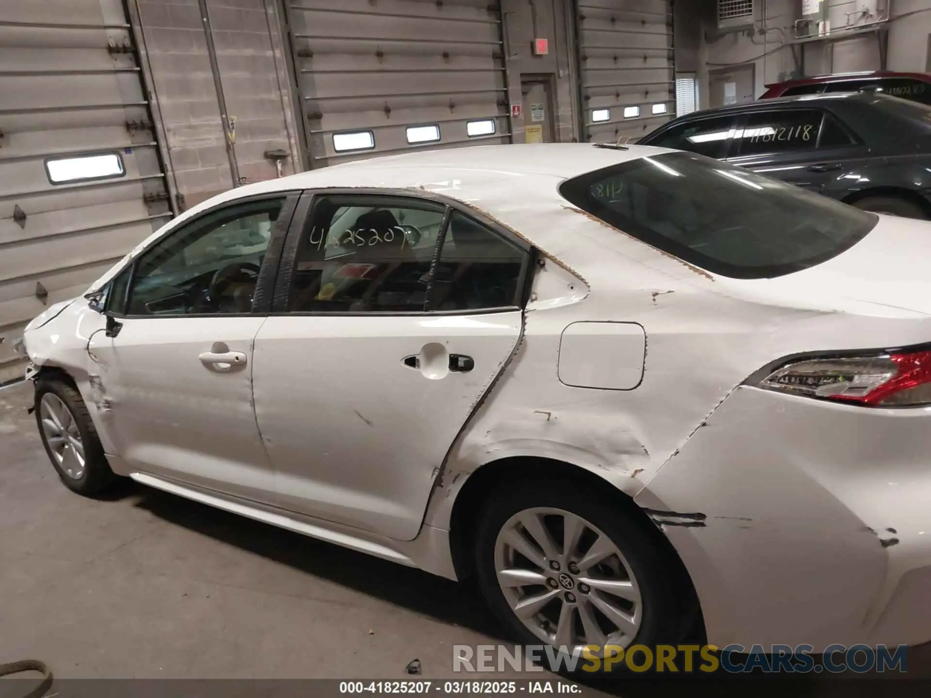 14 fotografías del automóvil dañado 5YFB4MDE7RP131715 TOYOTA COROLLA 2024