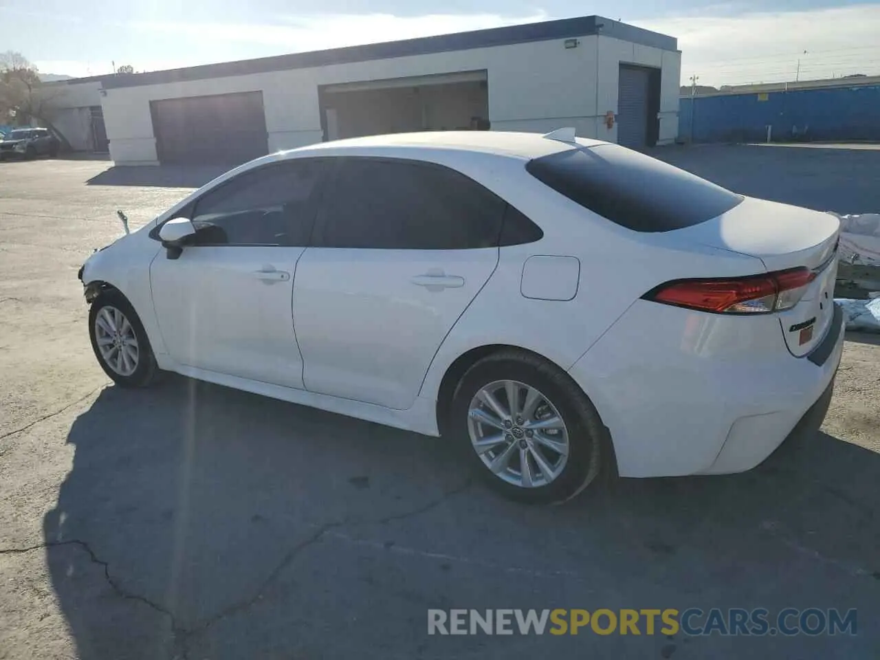2 fotografías del automóvil dañado 5YFB4MDE7RP139989 TOYOTA COROLLA 2024