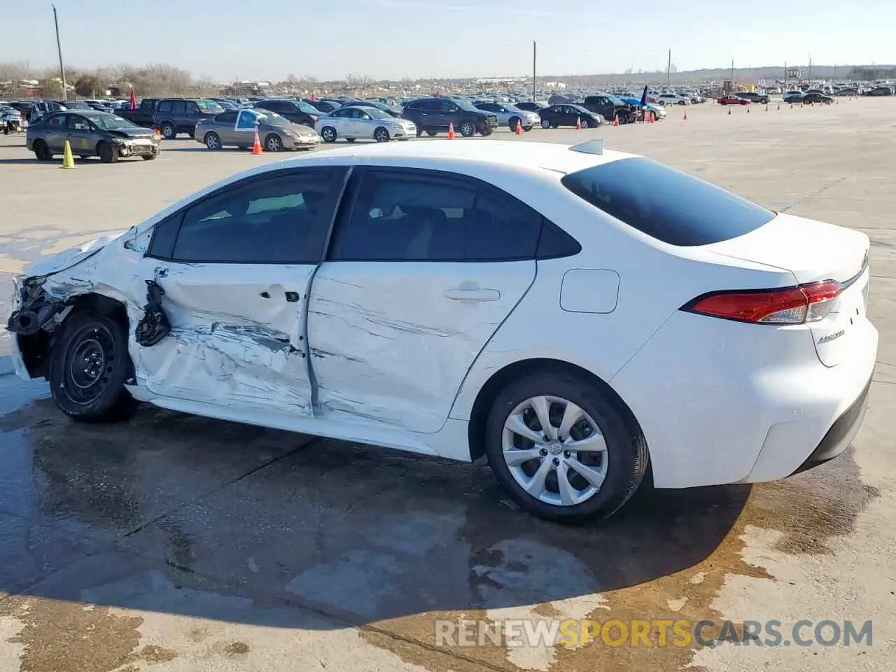2 fotografías del automóvil dañado 5YFB4MDE7RP157229 TOYOTA COROLLA 2024