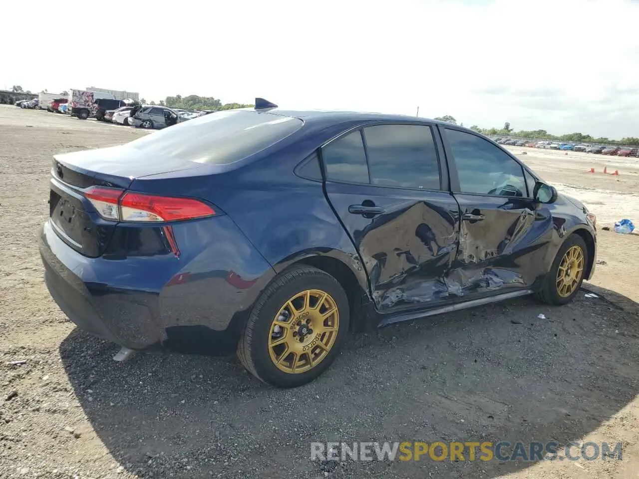 3 fotografías del automóvil dañado 5YFB4MDE7RP159630 TOYOTA COROLLA 2024