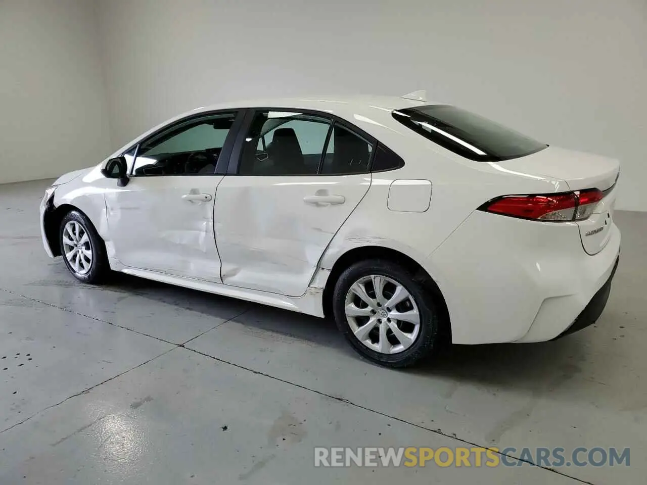 2 fotografías del automóvil dañado 5YFB4MDE7RP179697 TOYOTA COROLLA 2024
