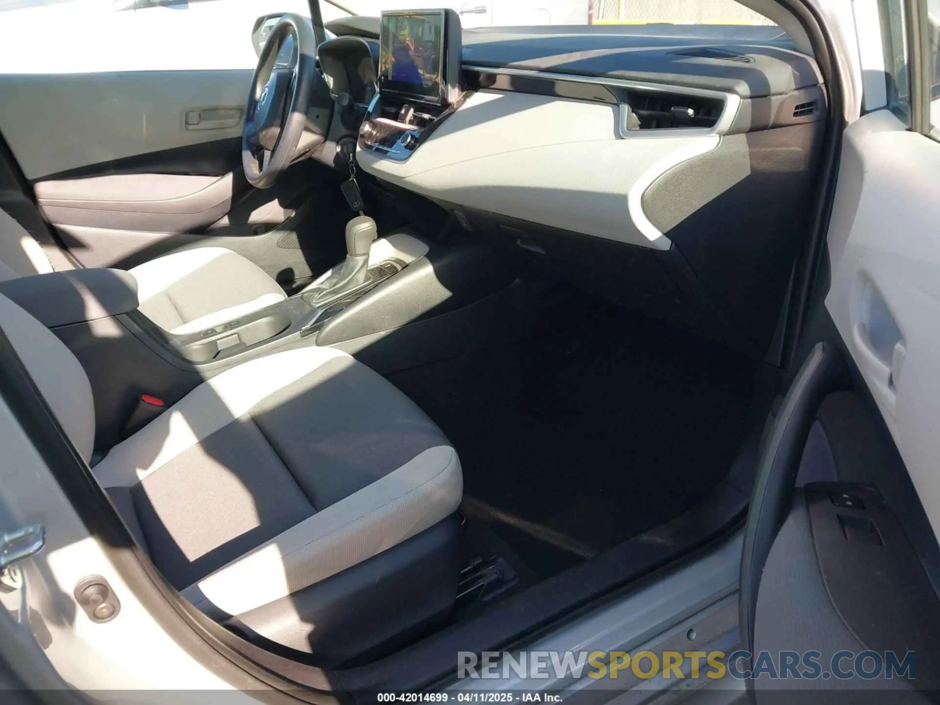 5 fotografías del automóvil dañado 5YFB4MDE7RP199755 TOYOTA COROLLA 2024