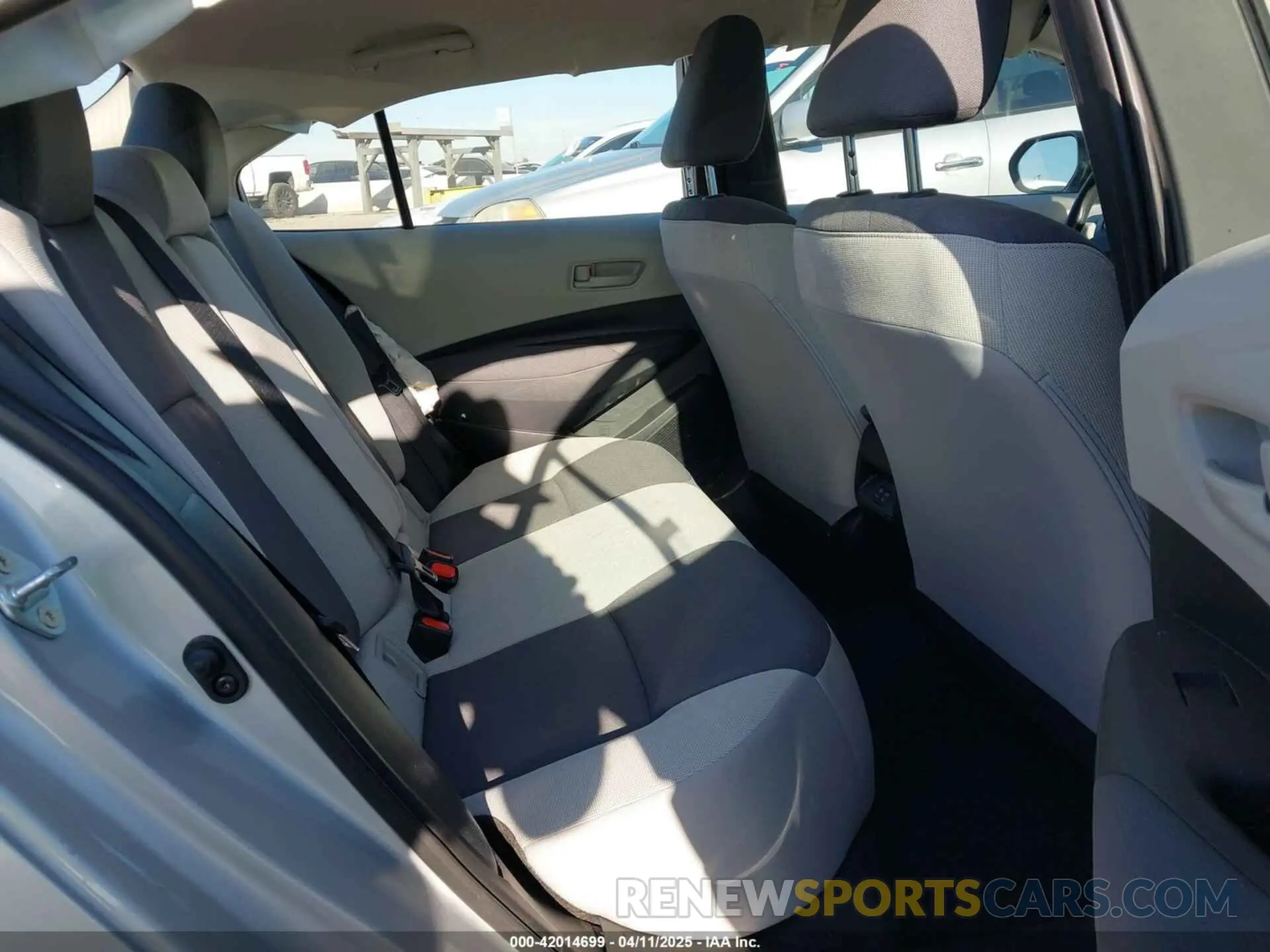 8 fotografías del automóvil dañado 5YFB4MDE7RP199755 TOYOTA COROLLA 2024