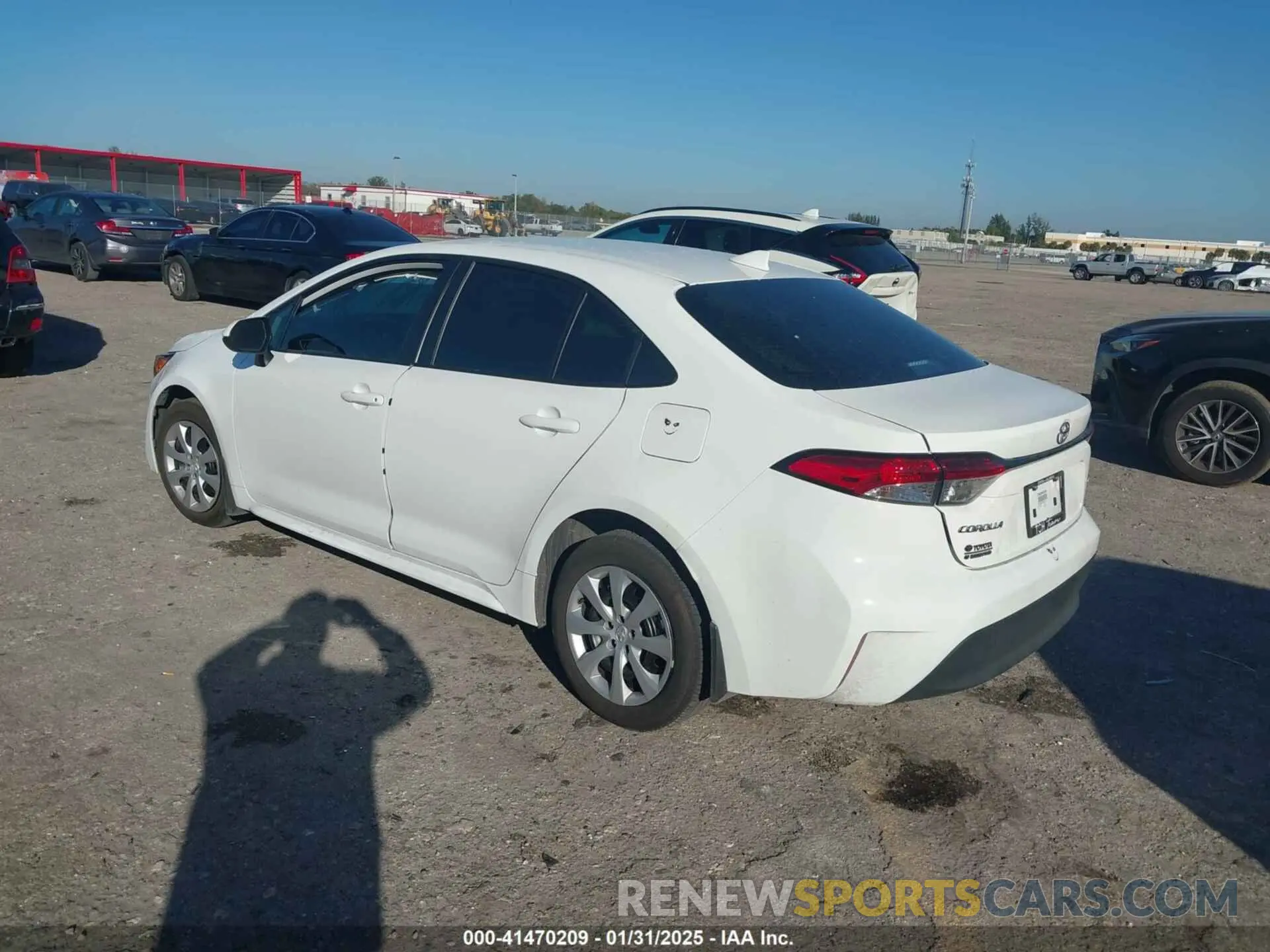 3 fotografías del automóvil dañado 5YFB4MDE7RP218014 TOYOTA COROLLA 2024