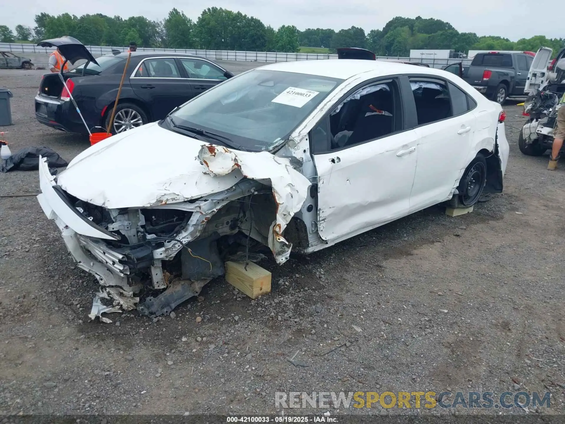 2 fotografías del automóvil dañado 5YFB4MDE7RP222337 TOYOTA COROLLA 2024