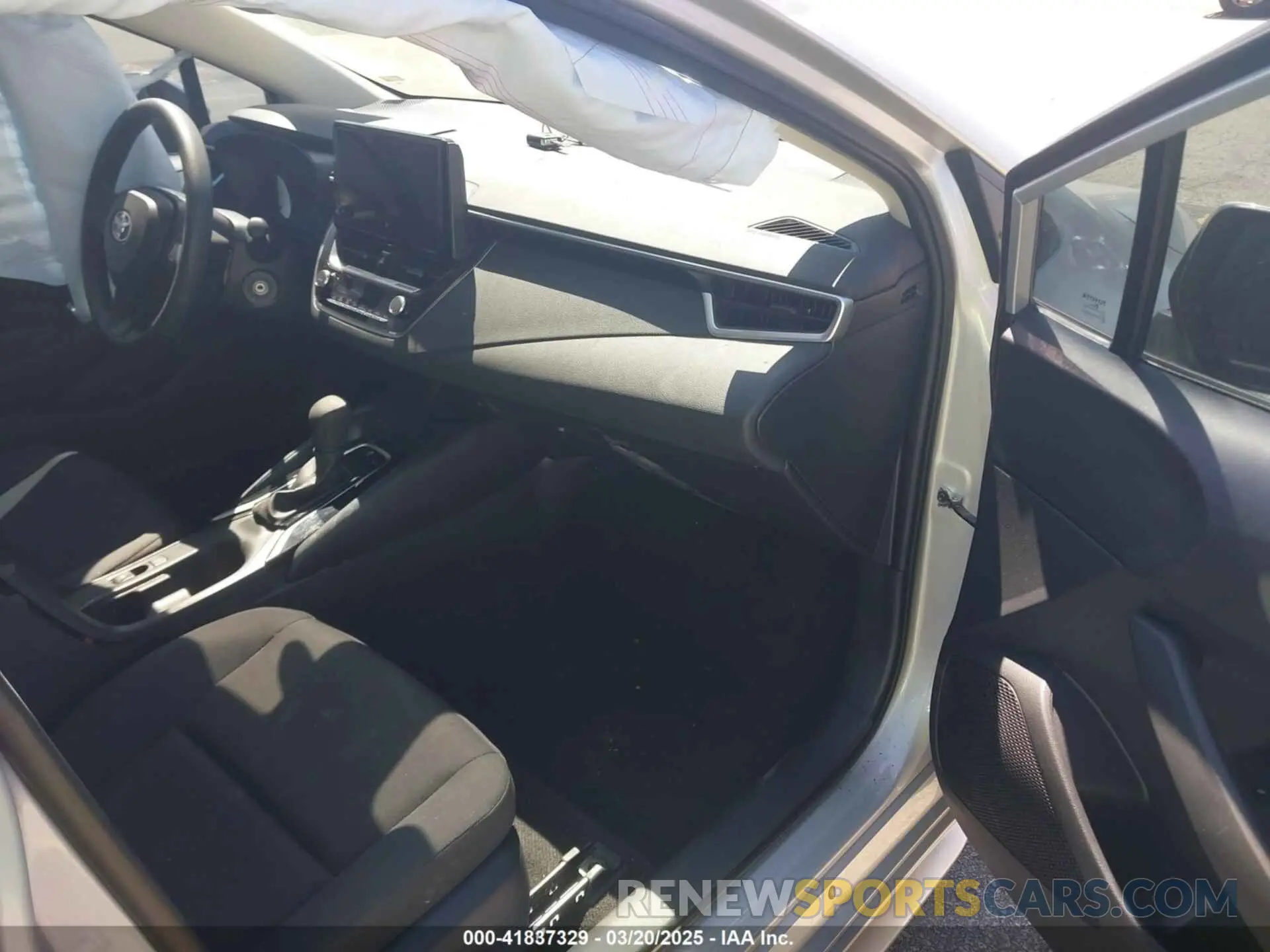 5 fotografías del automóvil dañado 5YFB4MDE8RP083853 TOYOTA COROLLA 2024