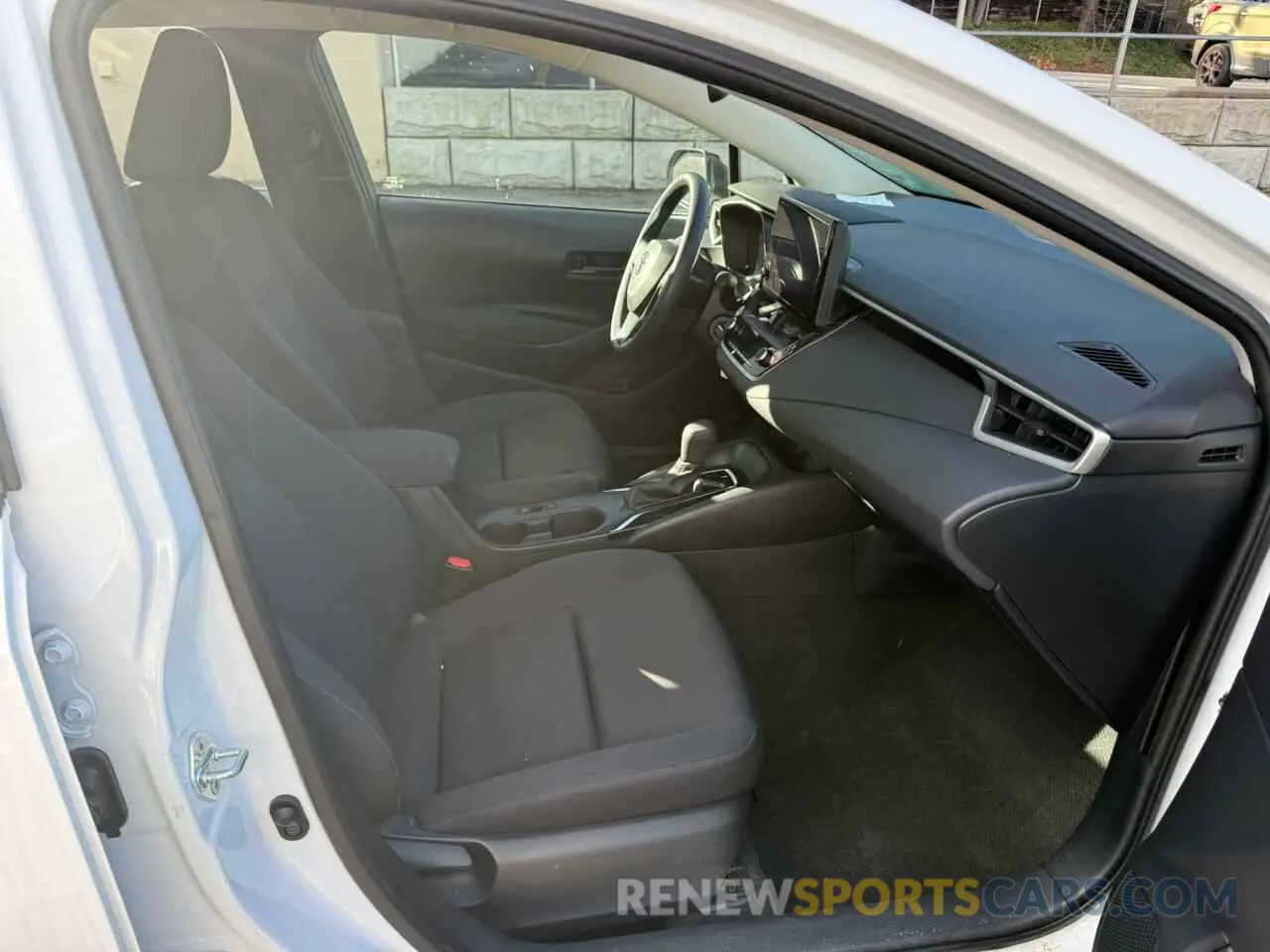 8 fotografías del automóvil dañado 5YFB4MDE8RP084002 TOYOTA COROLLA 2024