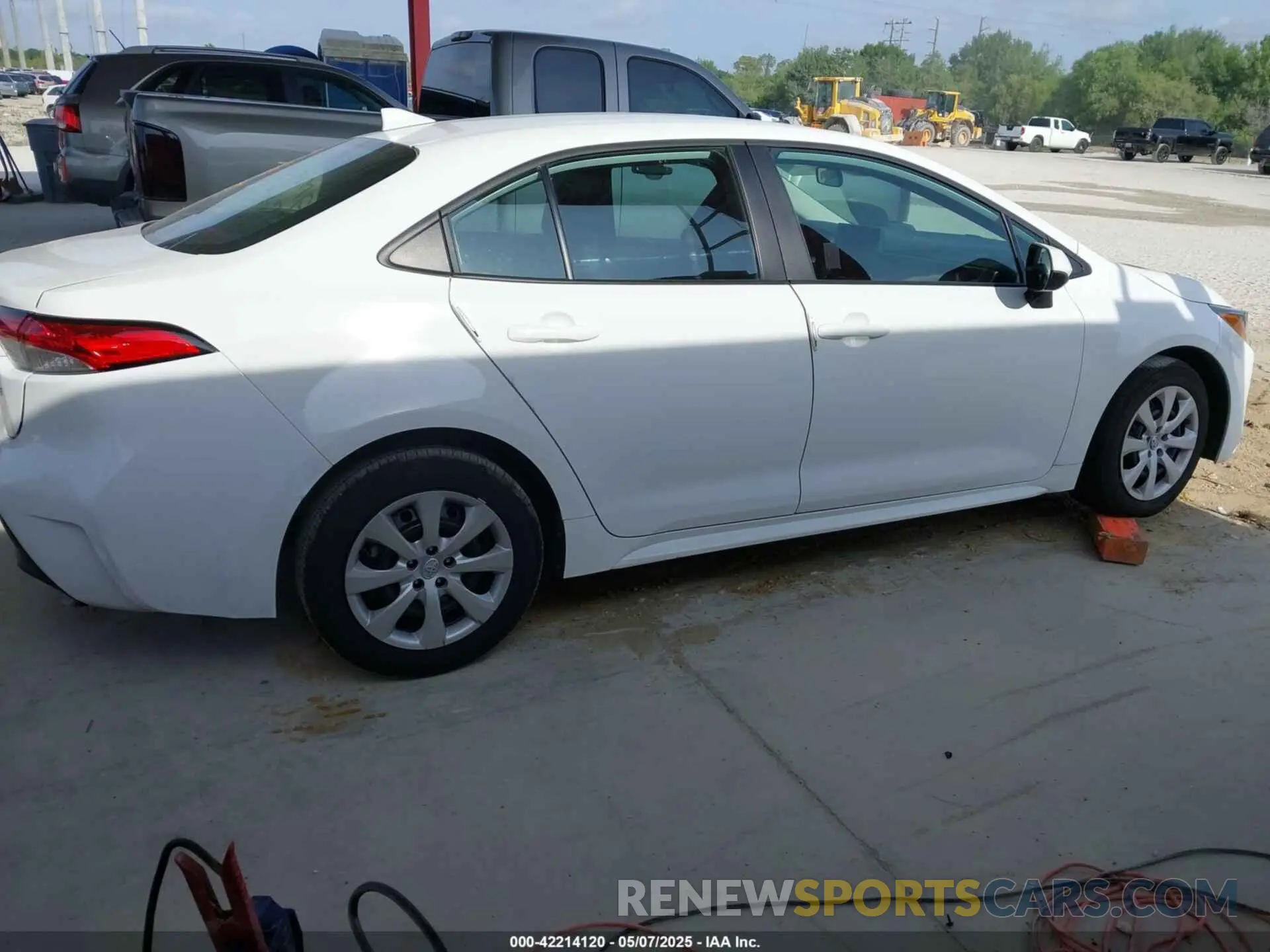 13 fotografías del automóvil dañado 5YFB4MDE8RP131836 TOYOTA COROLLA 2024