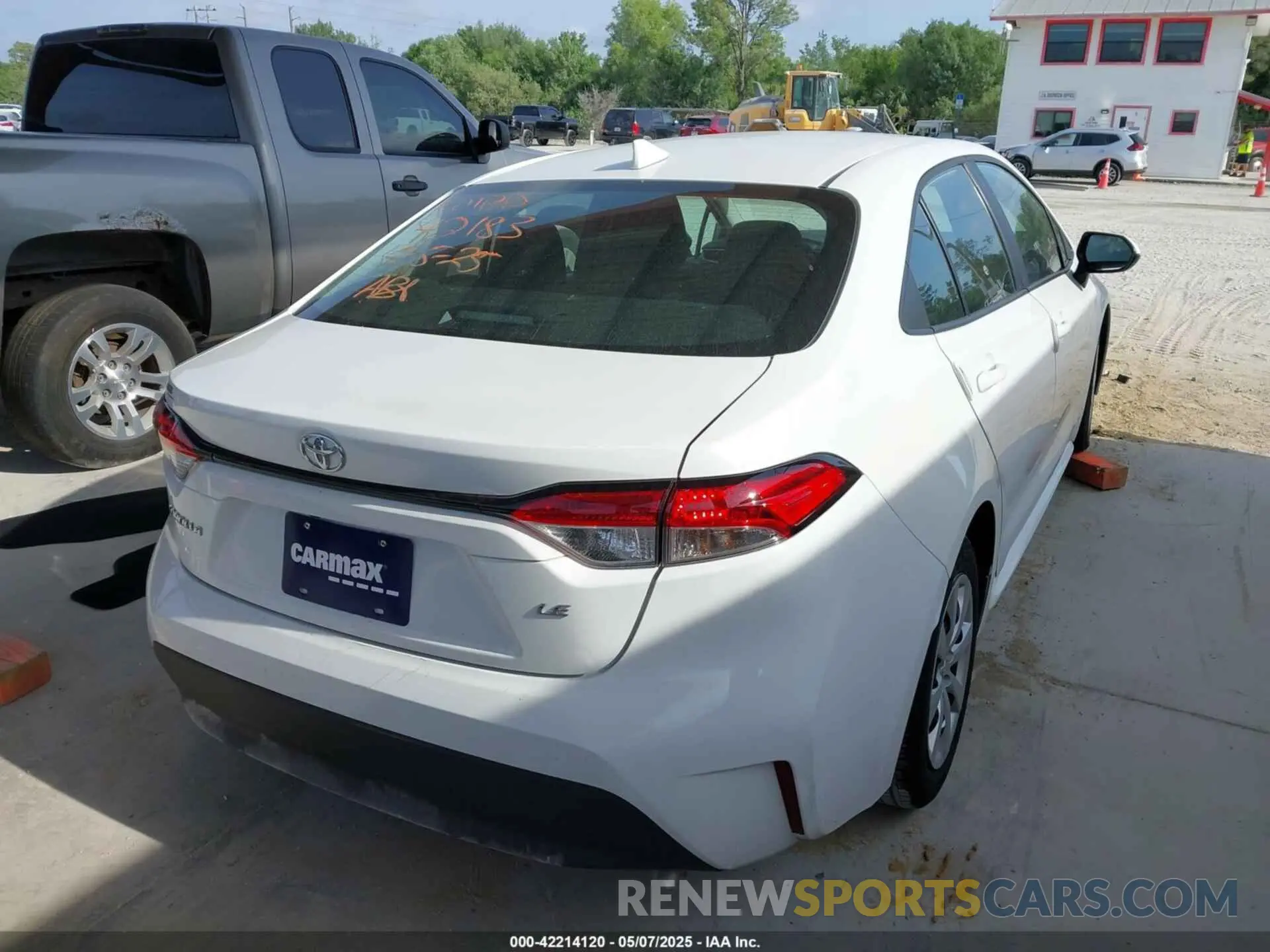4 fotografías del automóvil dañado 5YFB4MDE8RP131836 TOYOTA COROLLA 2024