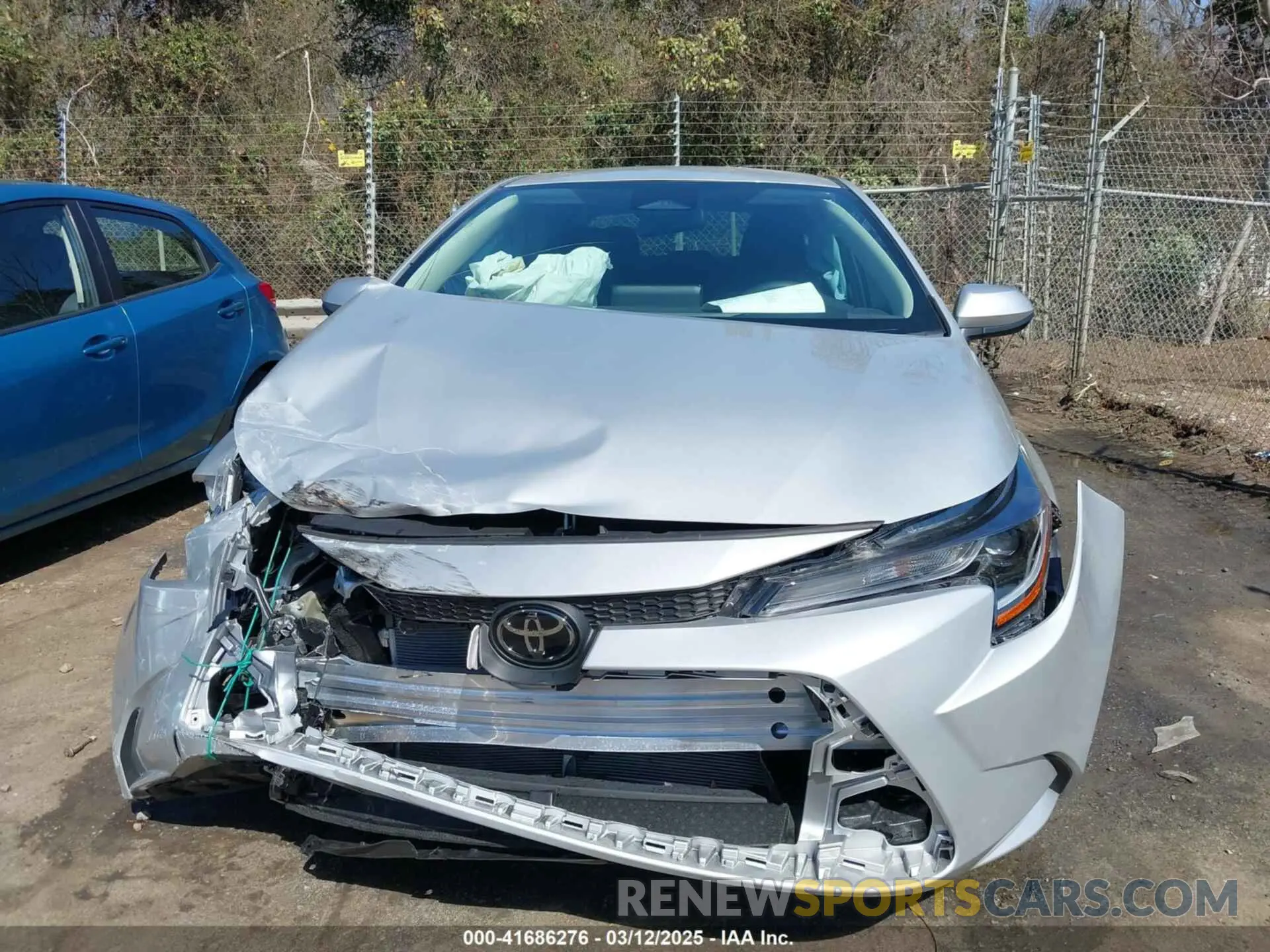 12 fotografías del automóvil dañado 5YFB4MDE8RP152430 TOYOTA COROLLA 2024