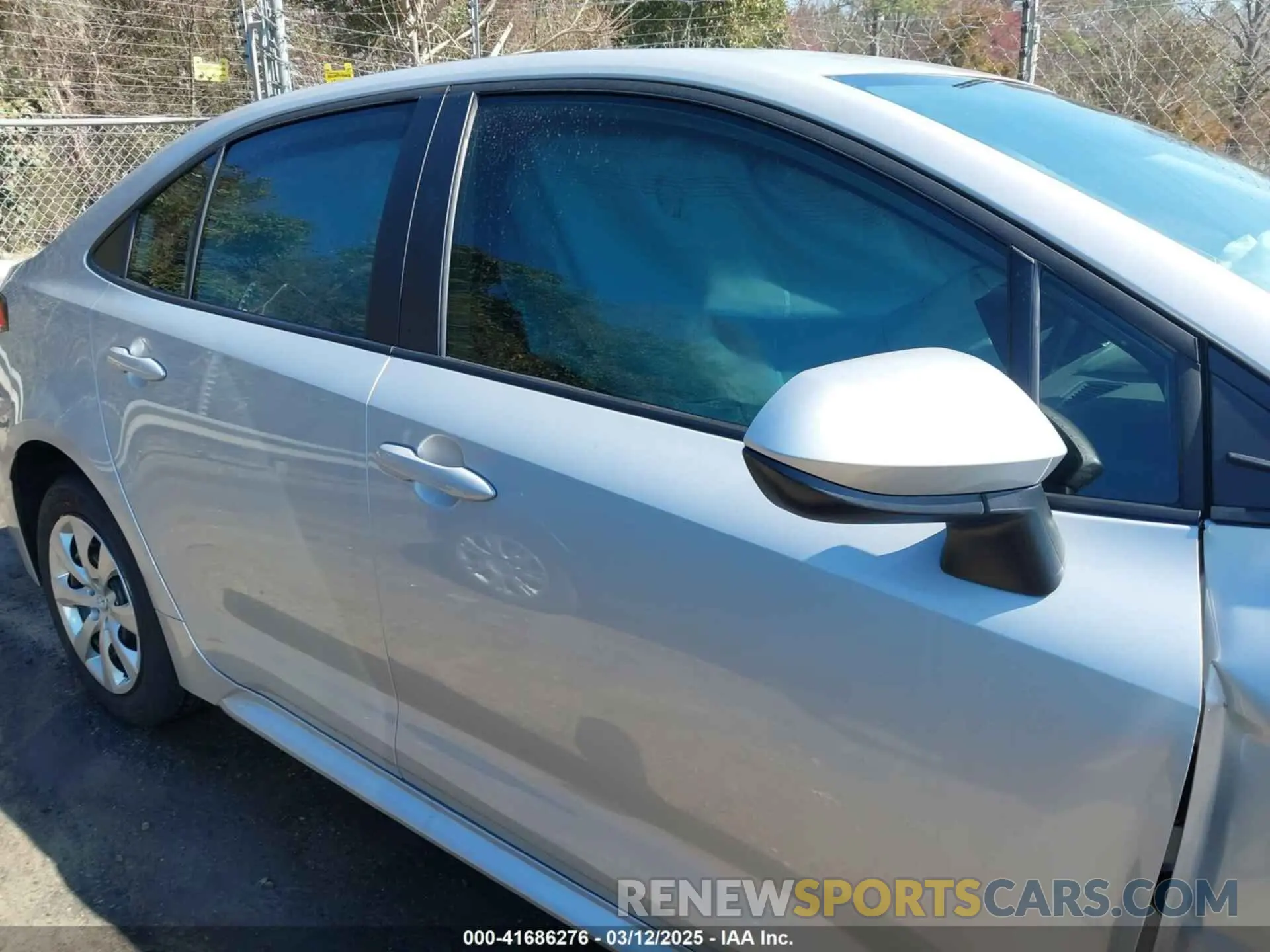 13 fotografías del automóvil dañado 5YFB4MDE8RP152430 TOYOTA COROLLA 2024