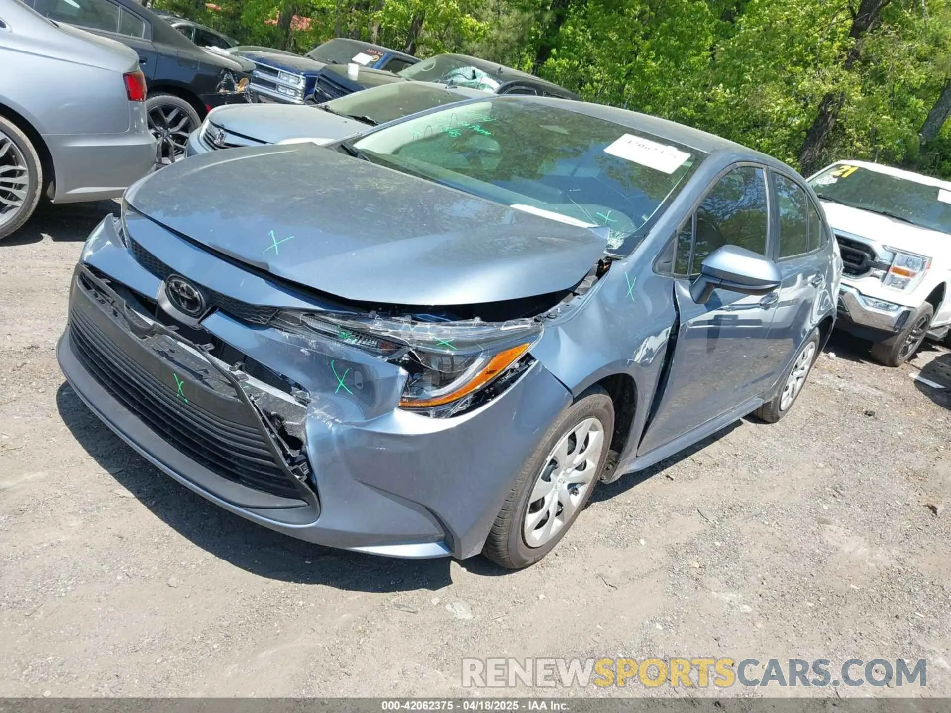 2 fotografías del automóvil dañado 5YFB4MDE8RP156719 TOYOTA COROLLA 2024