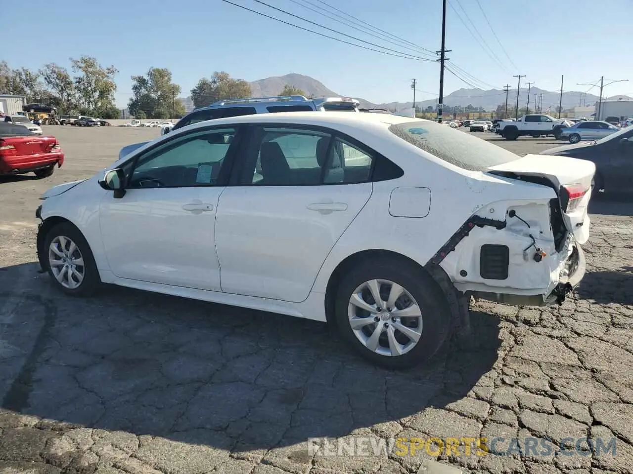 2 fotografías del automóvil dañado 5YFB4MDE8RP162066 TOYOTA COROLLA 2024