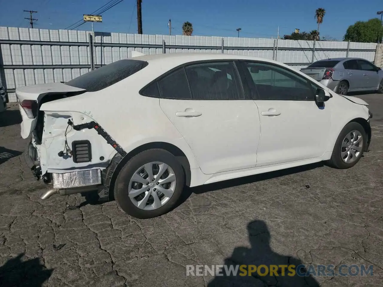 3 fotografías del automóvil dañado 5YFB4MDE8RP162066 TOYOTA COROLLA 2024