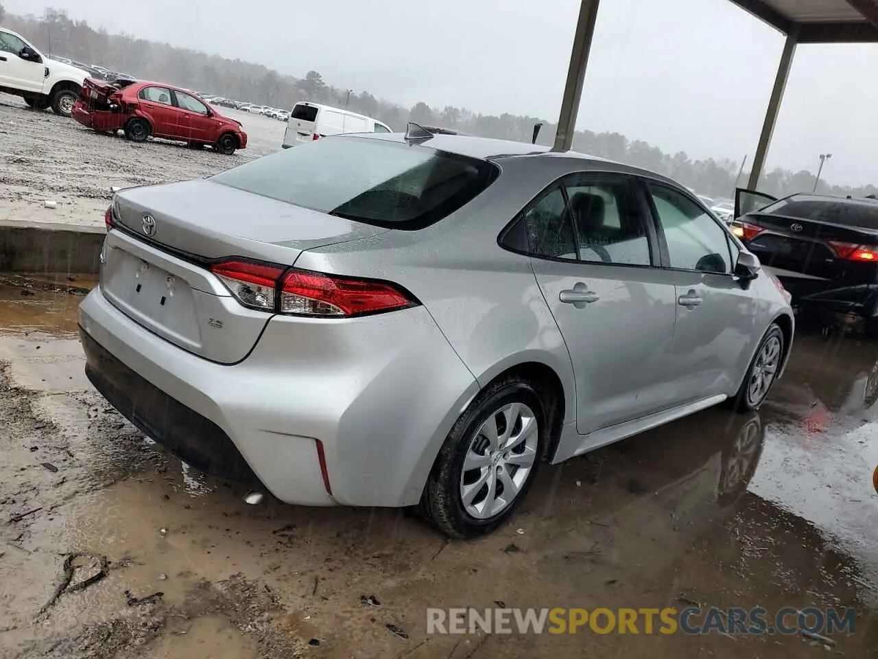 3 fotografías del automóvil dañado 5YFB4MDE8RP174380 TOYOTA COROLLA 2024