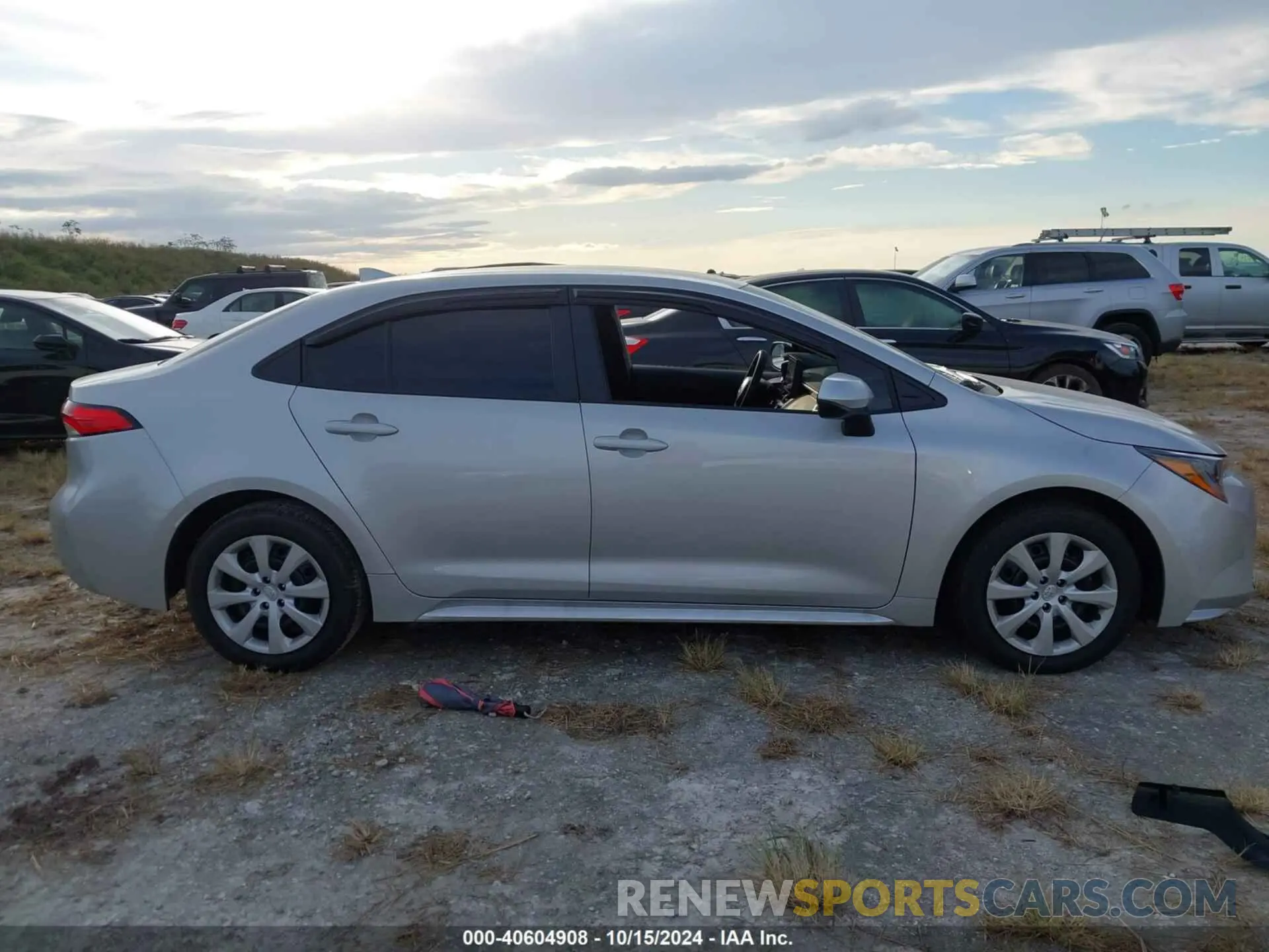 13 fotografías del automóvil dañado 5YFB4MDE8RP191504 TOYOTA COROLLA 2024