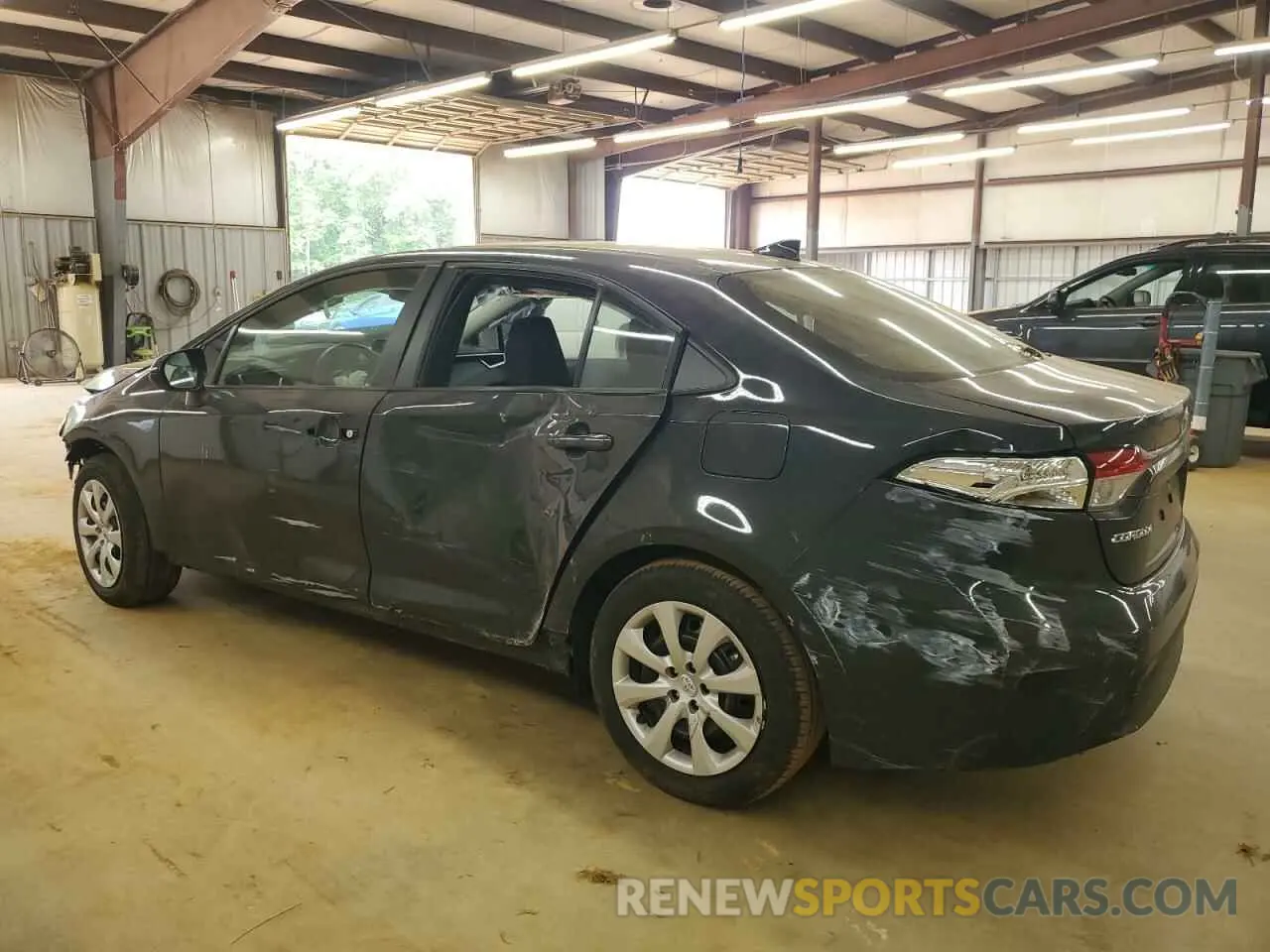 2 fotografías del automóvil dañado 5YFB4MDE8RP200413 TOYOTA COROLLA 2024