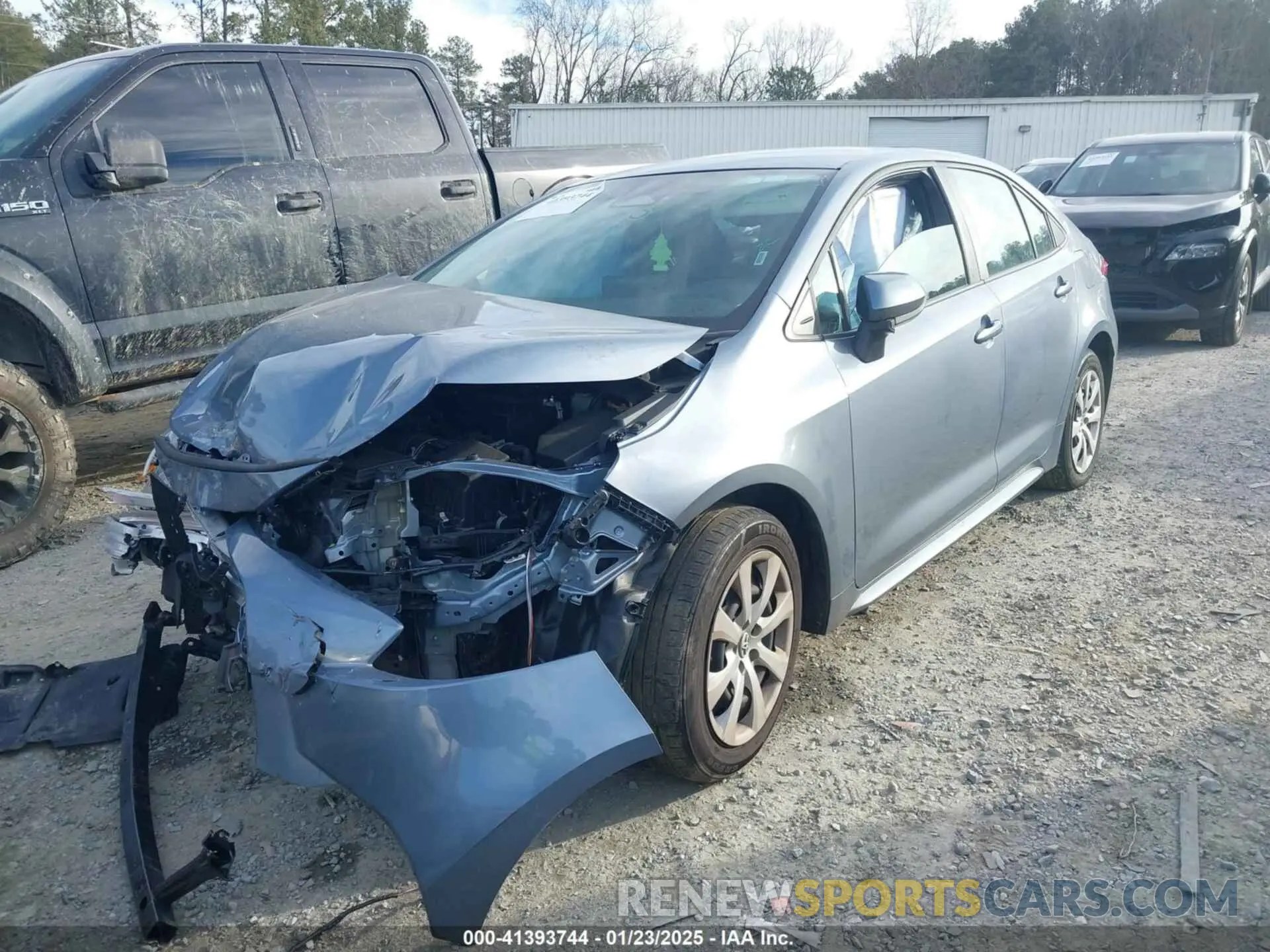 2 fotografías del automóvil dañado 5YFB4MDE9RP080539 TOYOTA COROLLA 2024