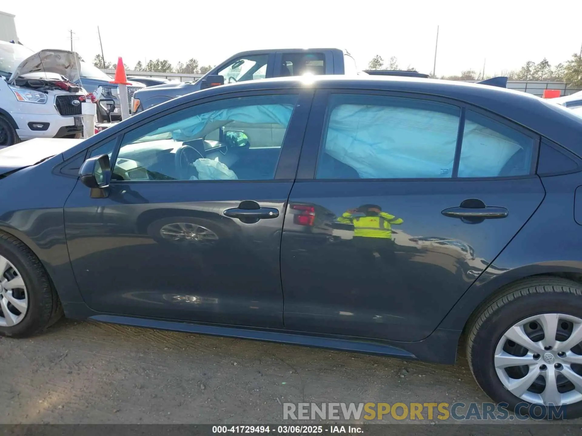 15 fotografías del automóvil dañado 5YFB4MDE9RP101048 TOYOTA COROLLA 2024
