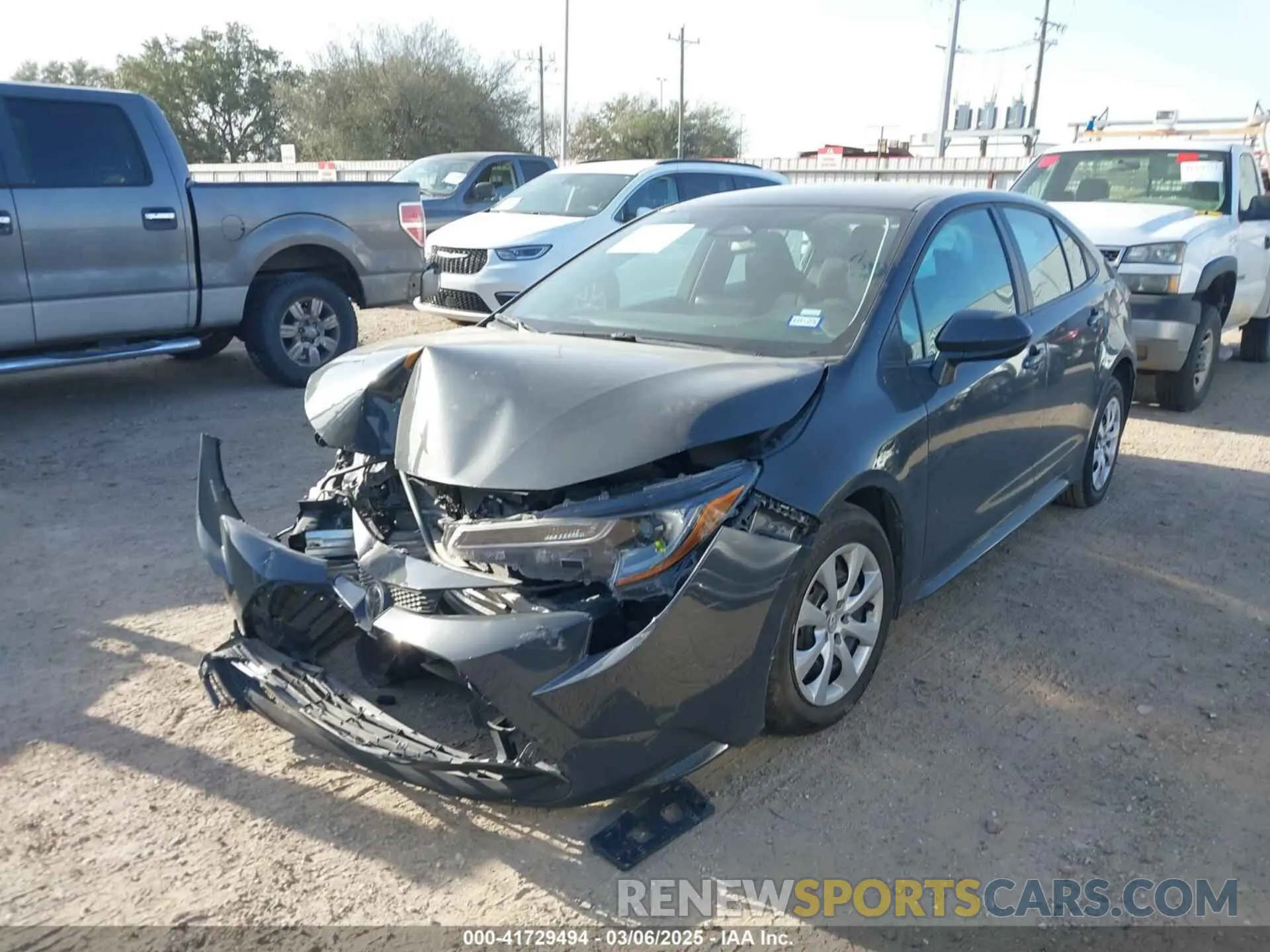 2 fotografías del automóvil dañado 5YFB4MDE9RP101048 TOYOTA COROLLA 2024