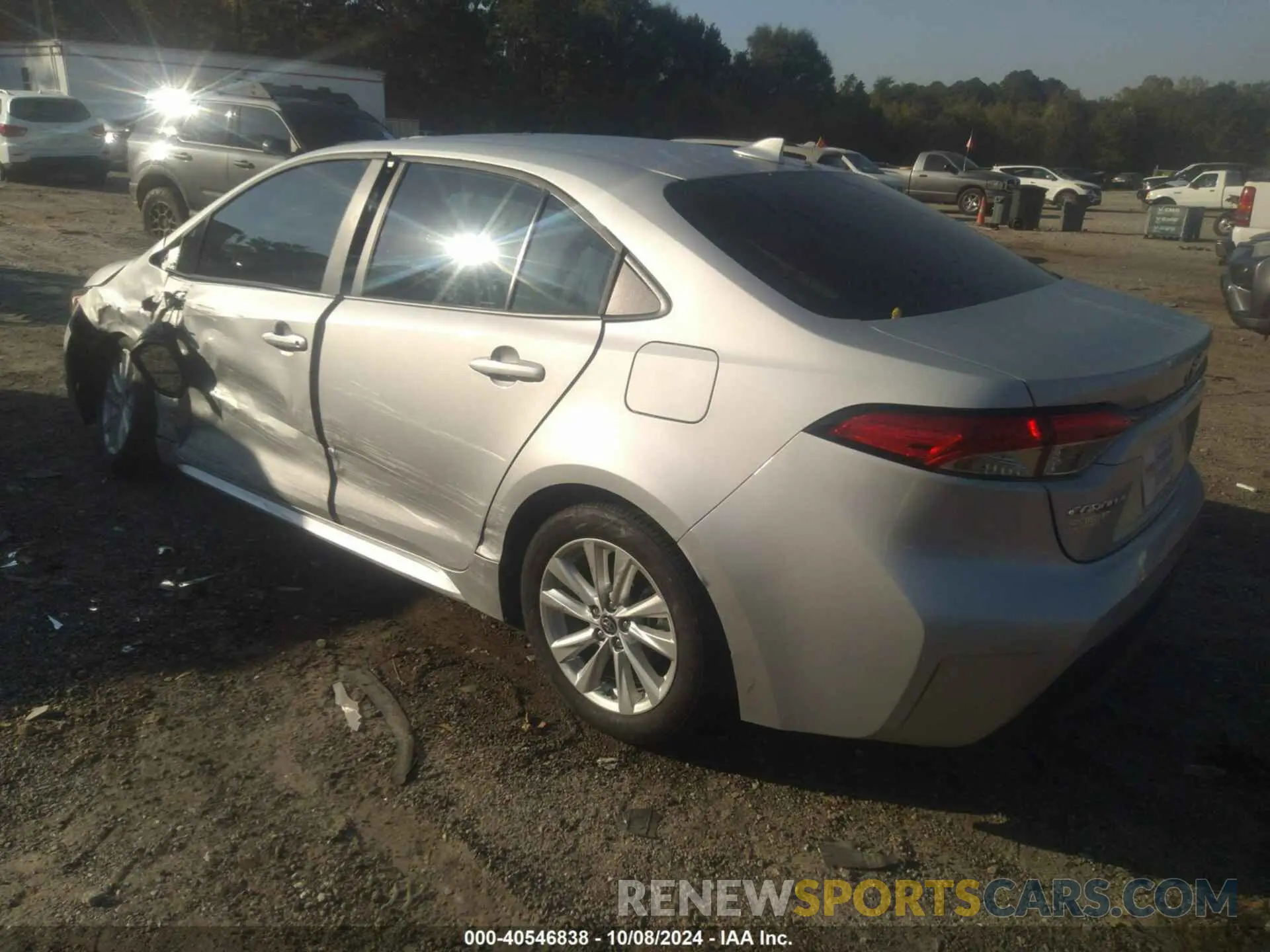 3 fotografías del automóvil dañado 5YFB4MDE9RP102412 TOYOTA COROLLA 2024