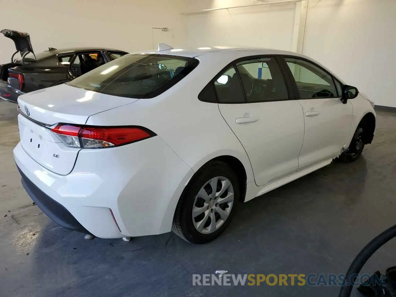 3 fotografías del automóvil dañado 5YFB4MDE9RP104127 TOYOTA COROLLA 2024