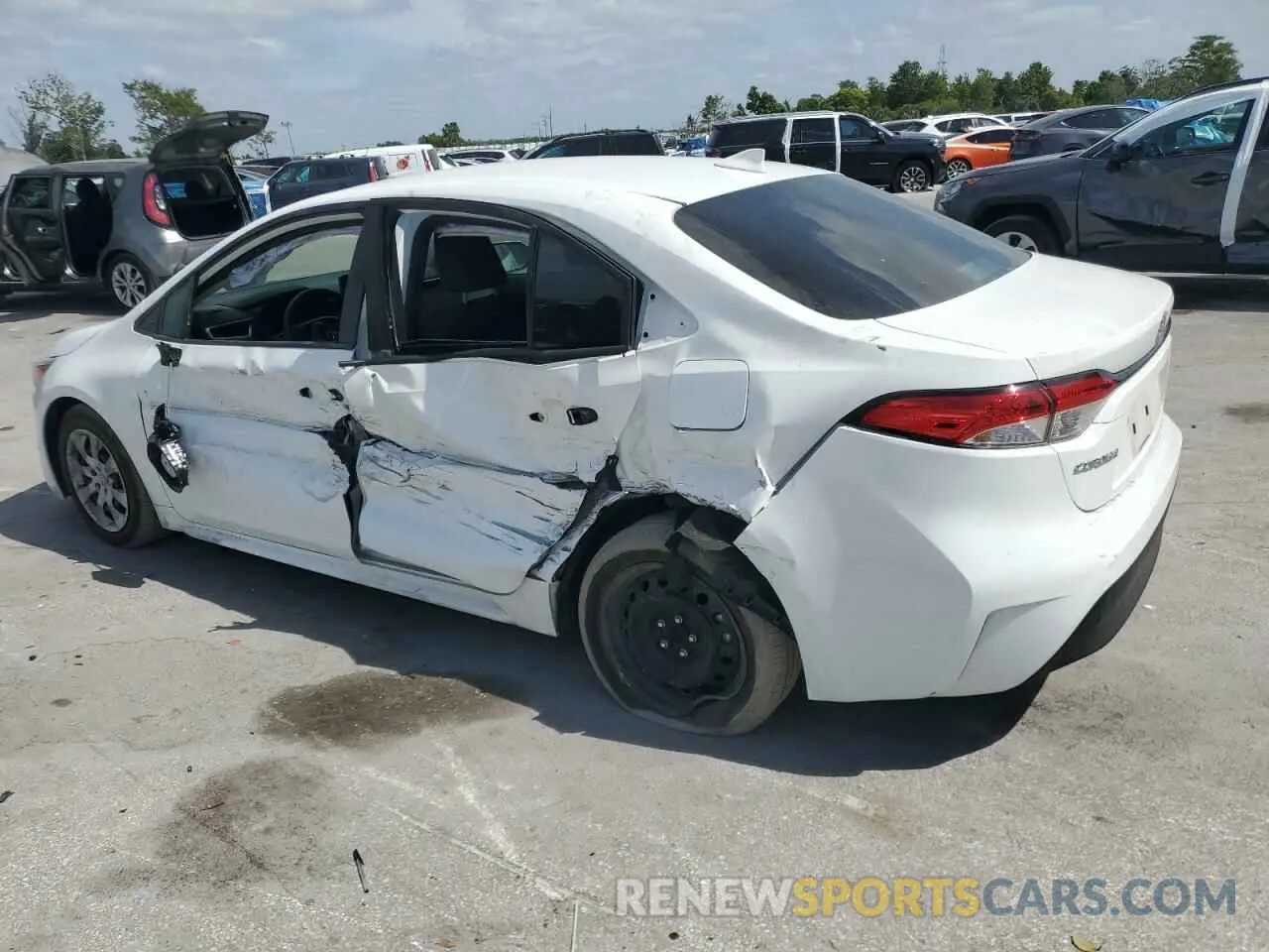 2 fotografías del automóvil dañado 5YFB4MDE9RP119582 TOYOTA COROLLA 2024