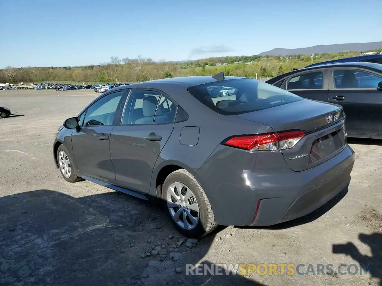 2 fotografías del automóvil dañado 5YFB4MDE9RP169298 TOYOTA COROLLA 2024