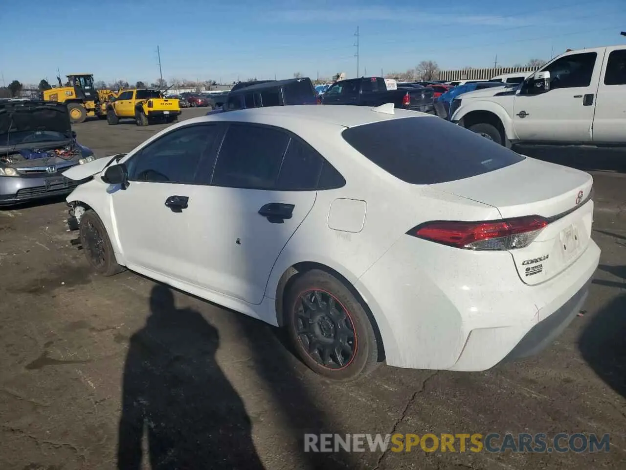2 fotografías del automóvil dañado 5YFB4MDE9RP180916 TOYOTA COROLLA 2024
