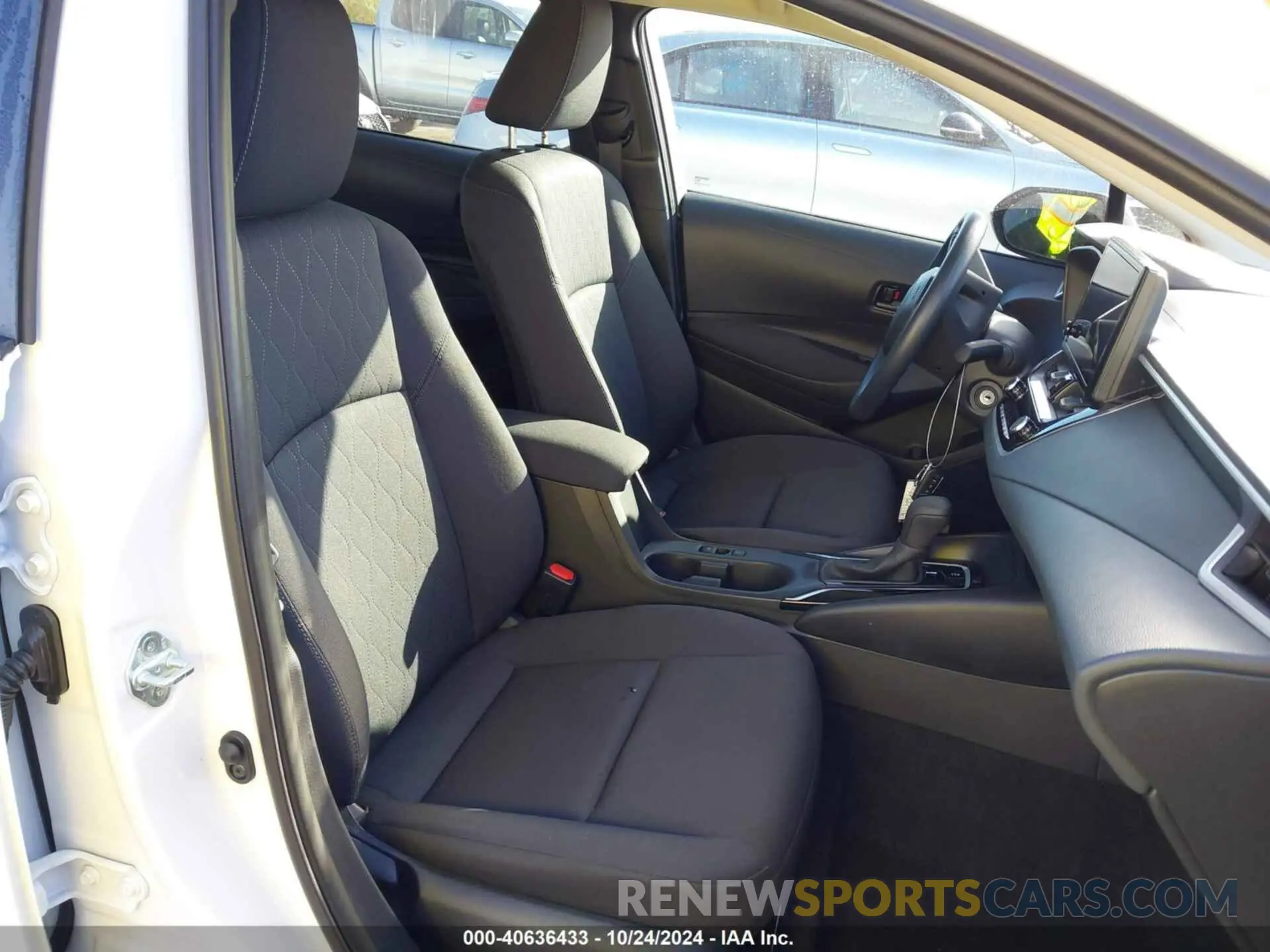 5 fotografías del automóvil dañado 5YFB4MDE9RP209010 TOYOTA COROLLA 2024