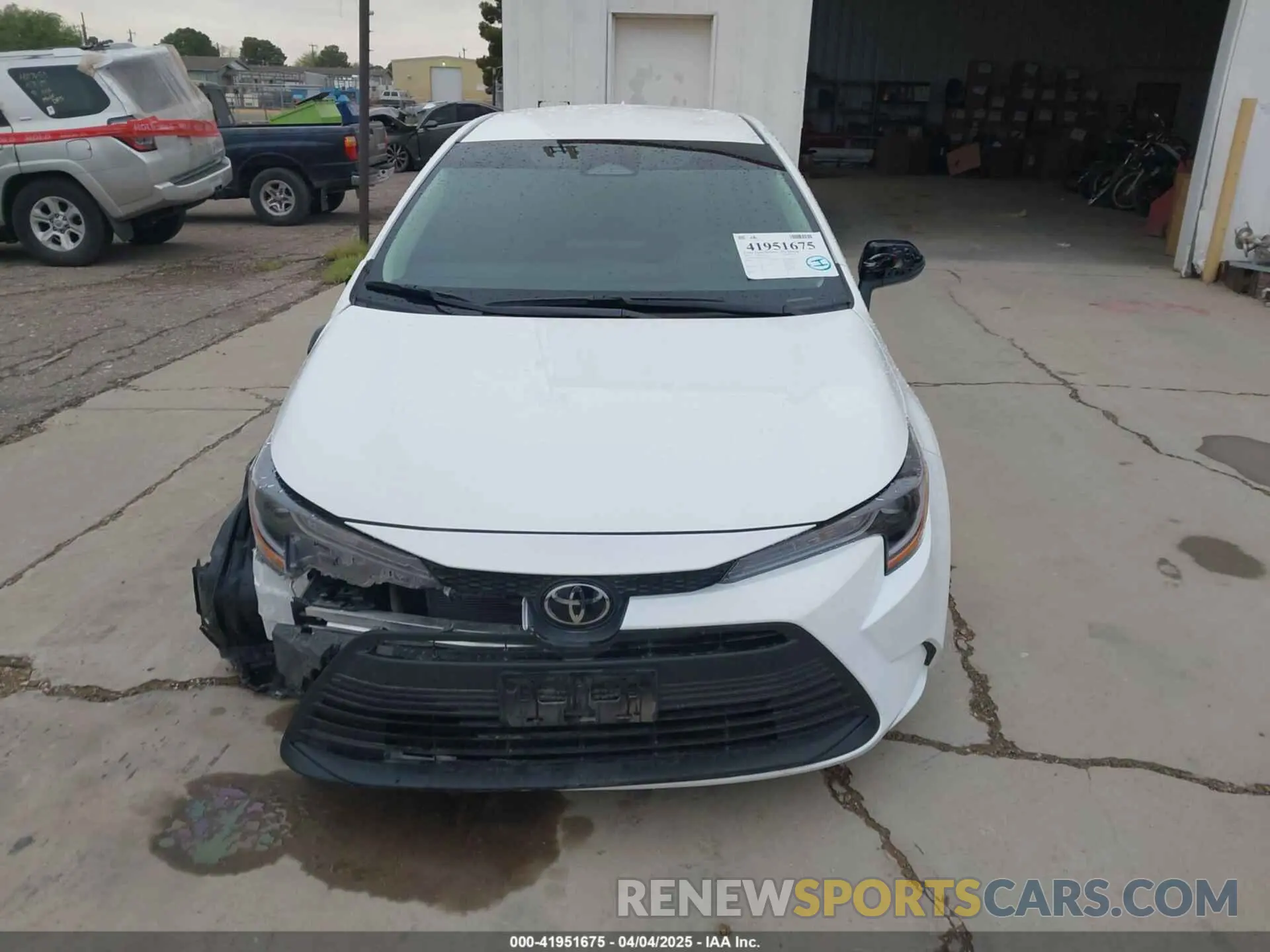 12 fotografías del automóvil dañado 5YFB4MDE9RP212019 TOYOTA COROLLA 2024
