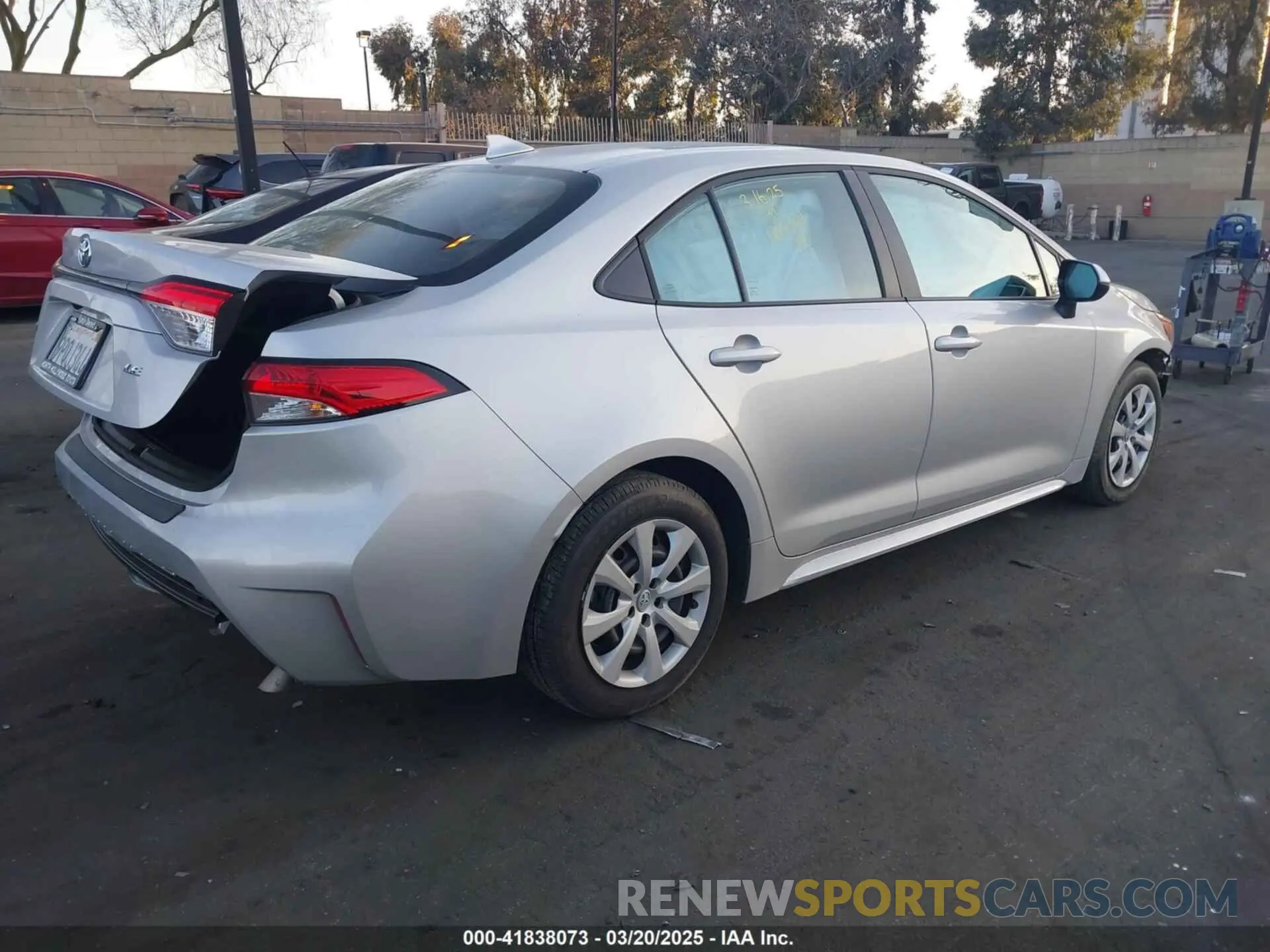 4 fotografías del automóvil dañado 5YFB4MDE9RP227796 TOYOTA COROLLA 2024