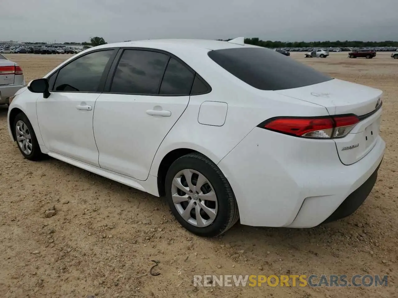 2 fotografías del automóvil dañado 5YFB4MDEXRP083093 TOYOTA COROLLA 2024