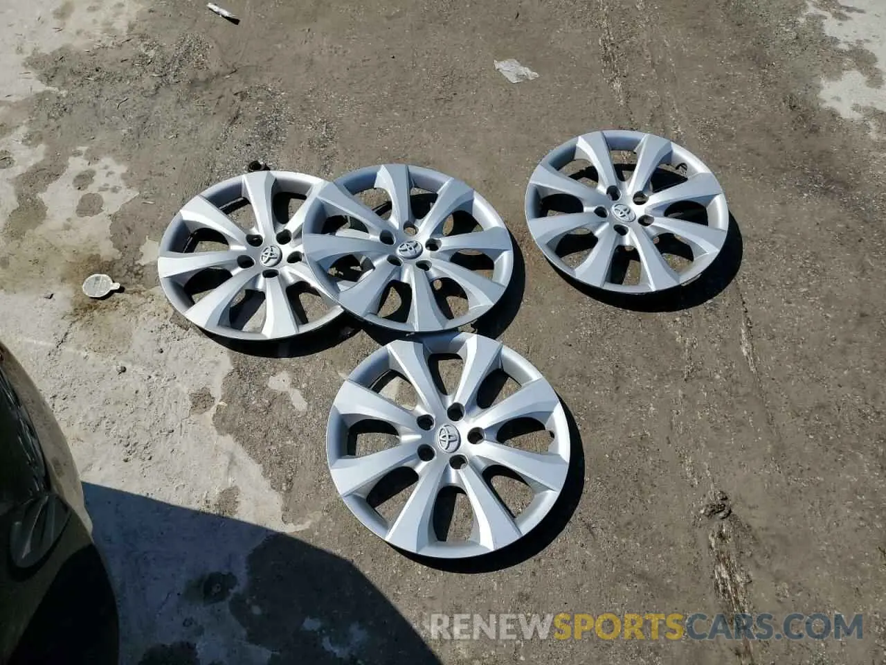 12 fotografías del automóvil dañado 5YFB4MDEXRP090075 TOYOTA COROLLA 2024