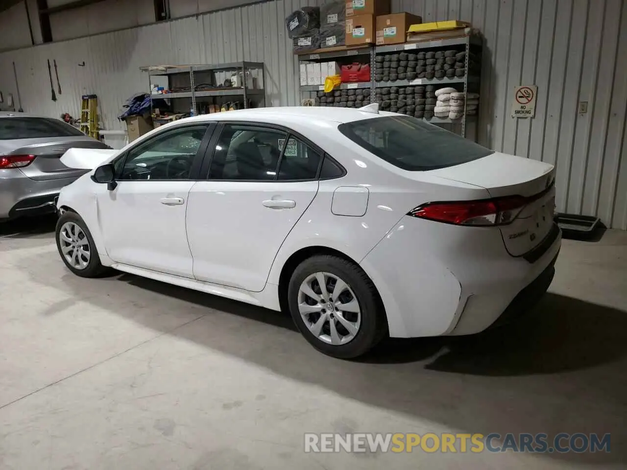 2 fotografías del automóvil dañado 5YFB4MDEXRP094210 TOYOTA COROLLA 2024