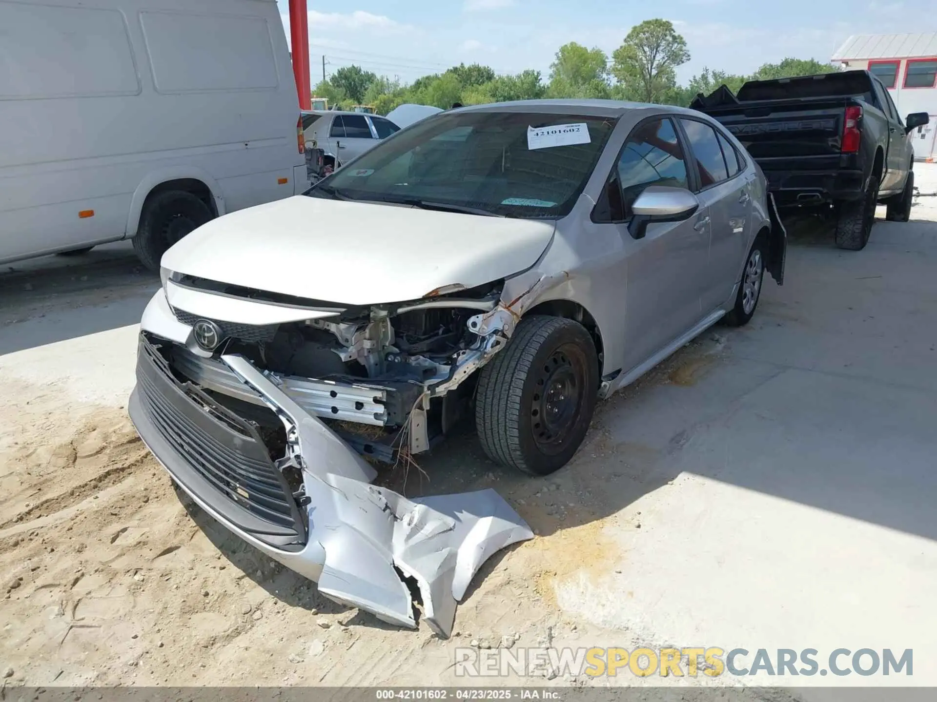 2 fotografías del automóvil dañado 5YFB4MDEXRP135256 TOYOTA COROLLA 2024