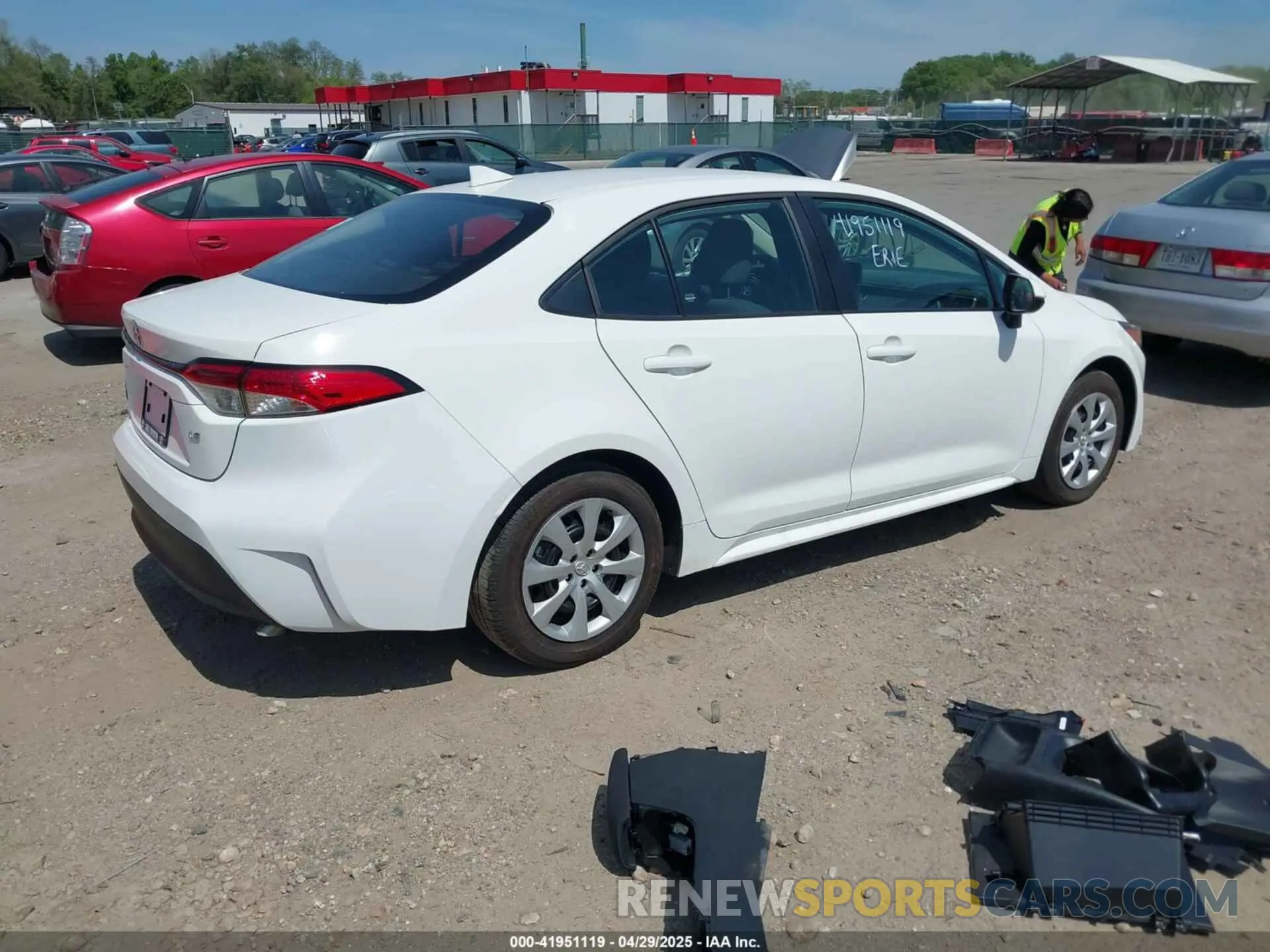 4 fotografías del automóvil dañado 5YFB4MDEXRP183209 TOYOTA COROLLA 2024
