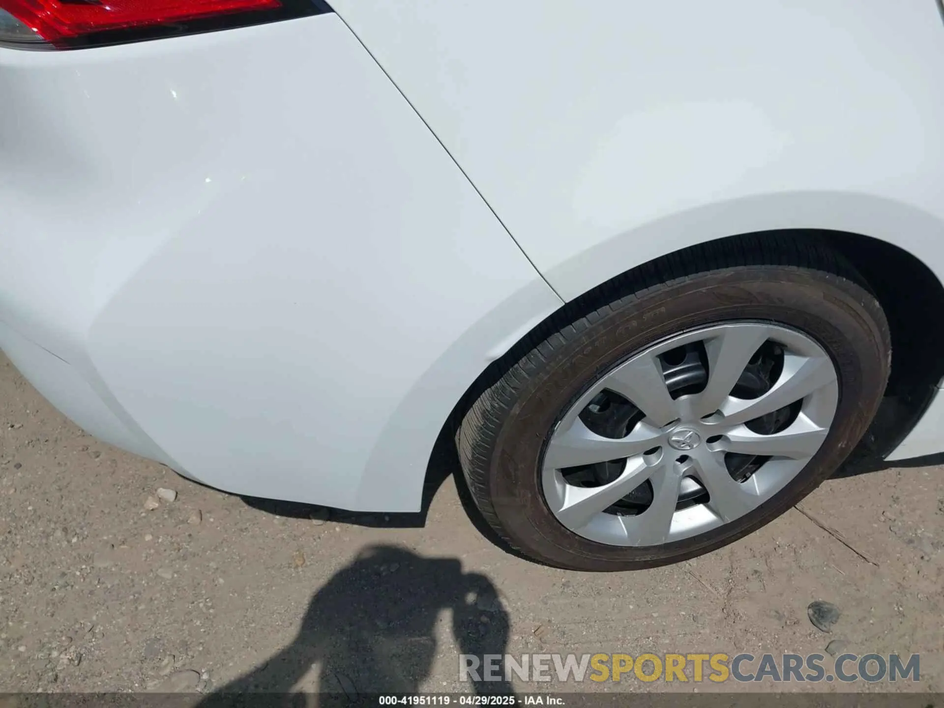 6 fotografías del automóvil dañado 5YFB4MDEXRP183209 TOYOTA COROLLA 2024