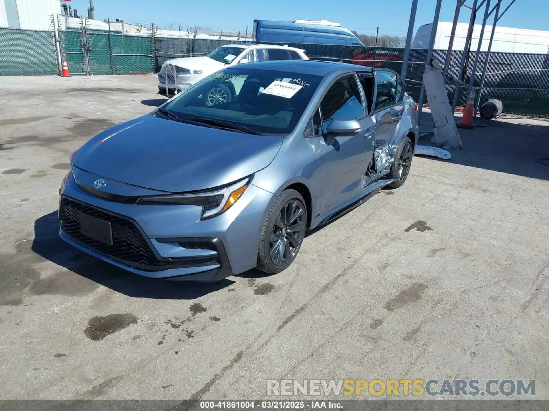2 fotografías del automóvil dañado 5YFP4MCE5RP213823 TOYOTA COROLLA 2024