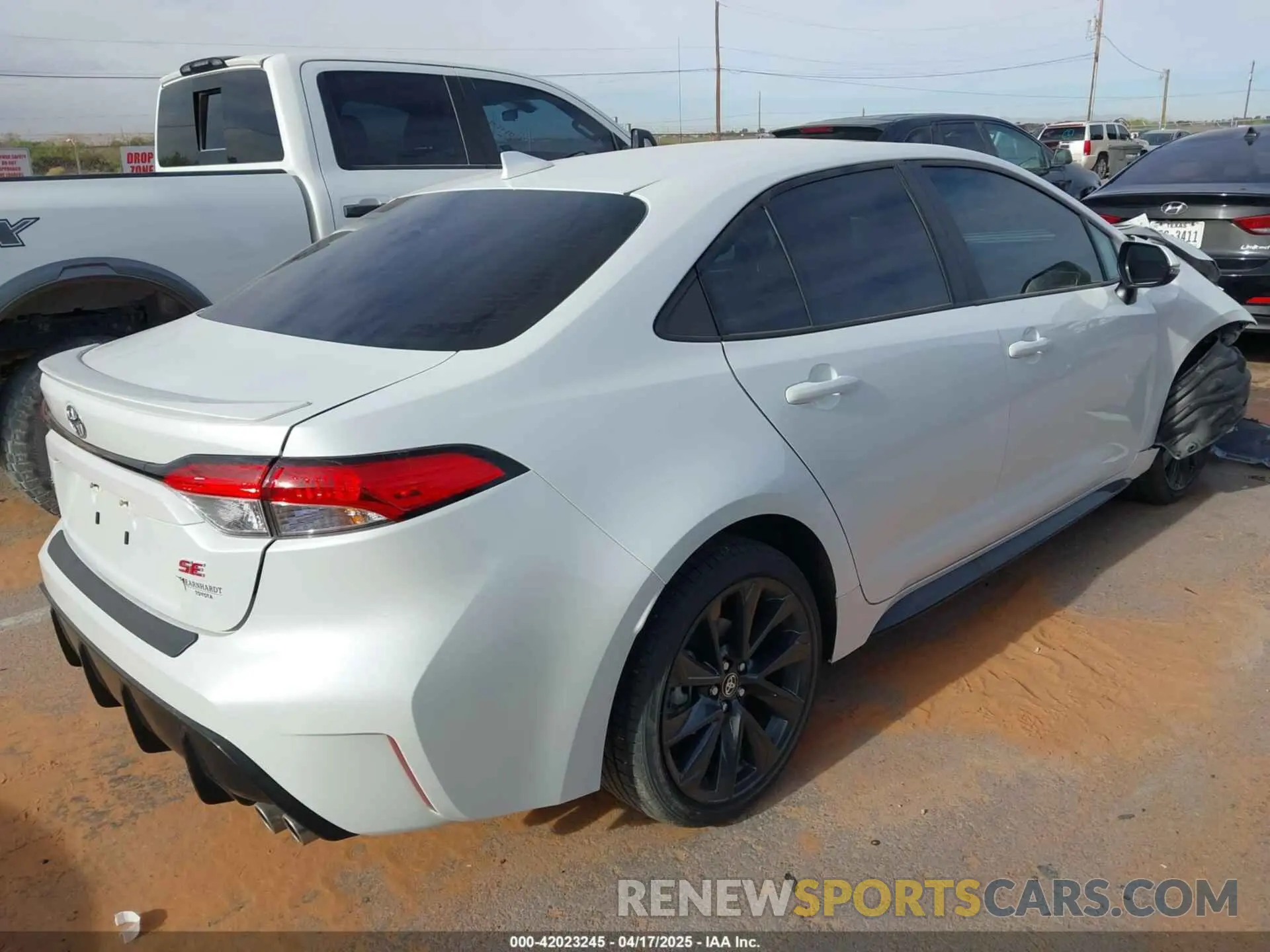 4 fotografías del automóvil dañado 5YFP4MCE8RP187685 TOYOTA COROLLA 2024