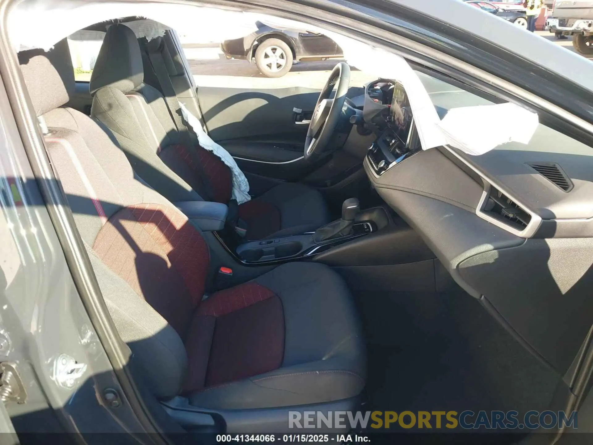 5 fotografías del automóvil dañado 5YFP4MCE9RP214196 TOYOTA COROLLA 2024