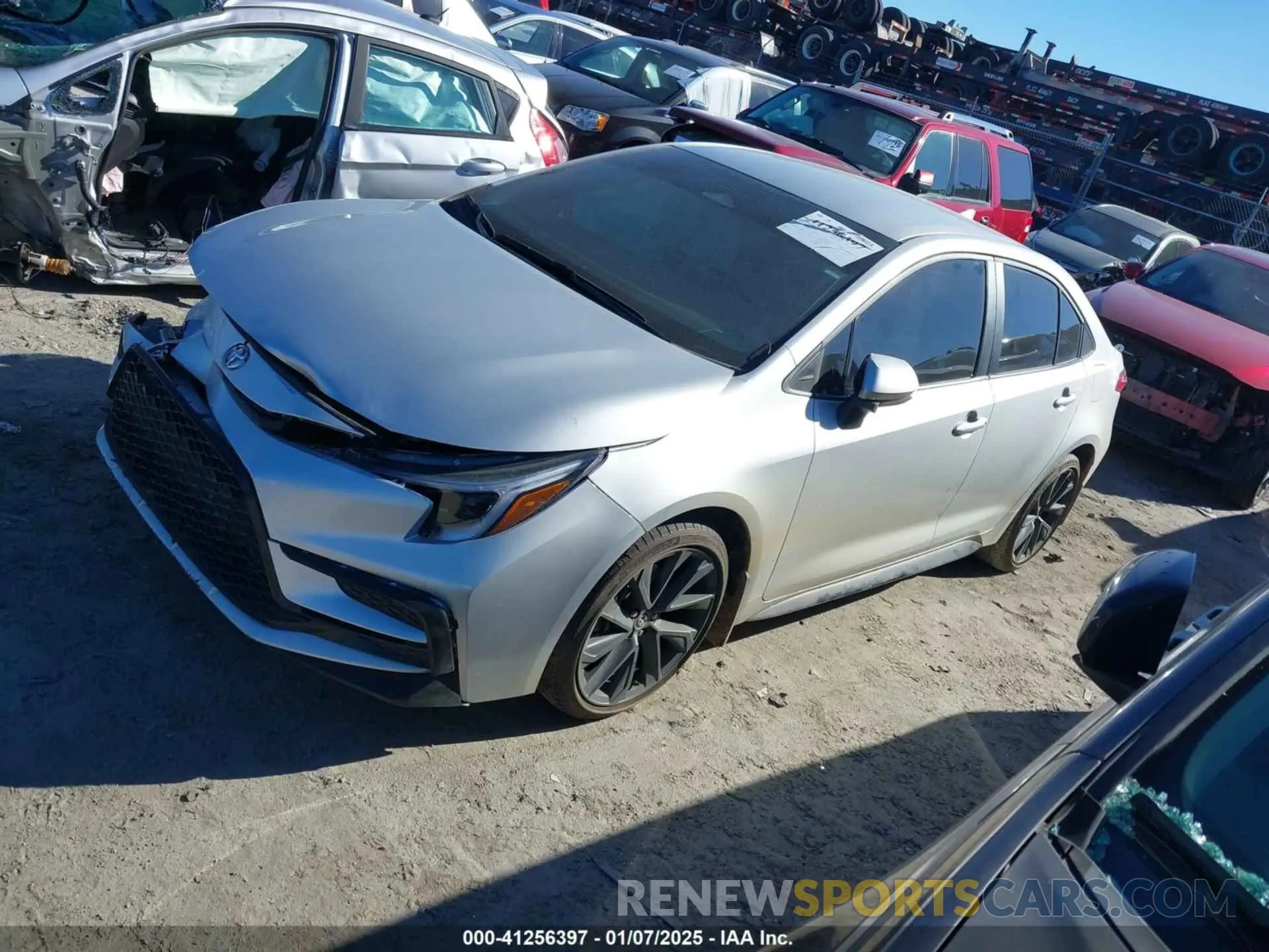 2 fotografías del automóvil dañado 5YFS4MCE0RP205302 TOYOTA COROLLA 2024